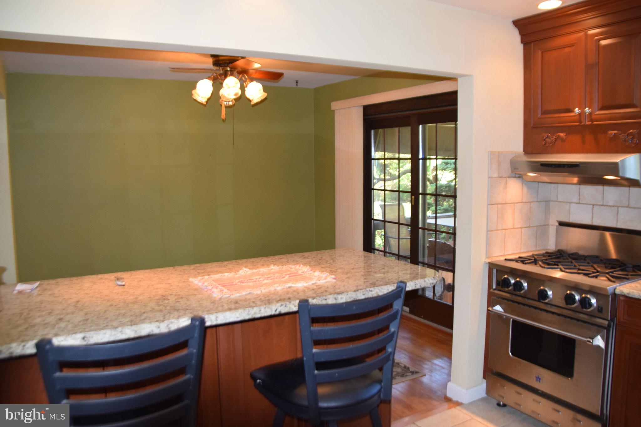 WEST LAWN - Residential