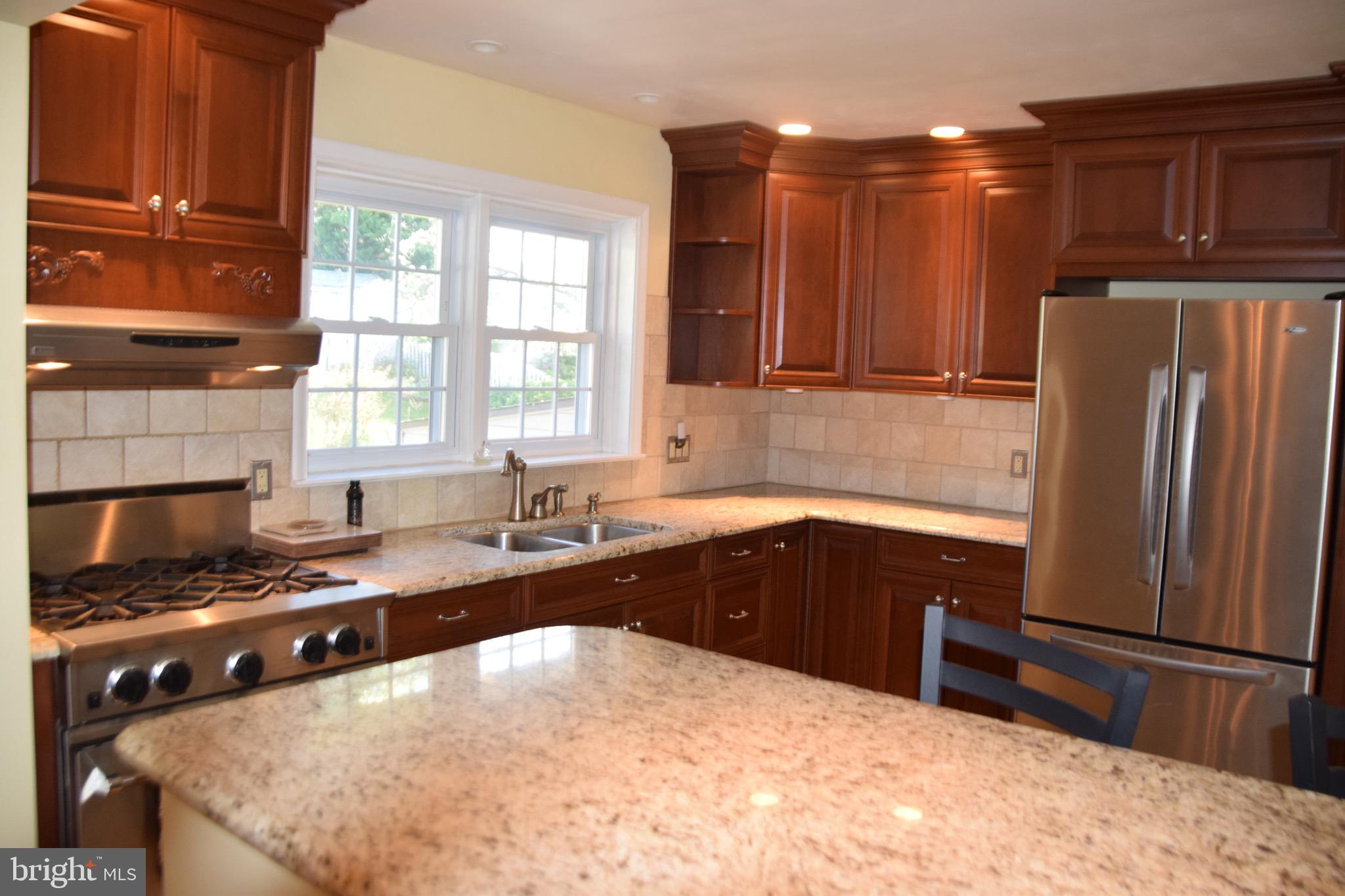 WEST LAWN - Residential