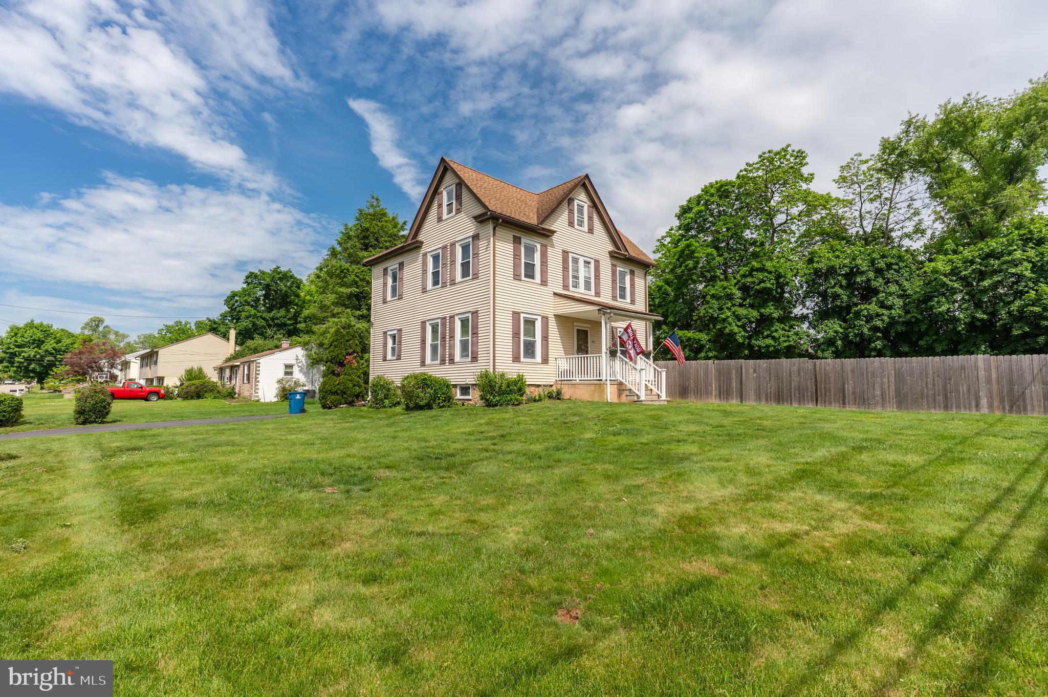 AMBLER HOUSE - Residential