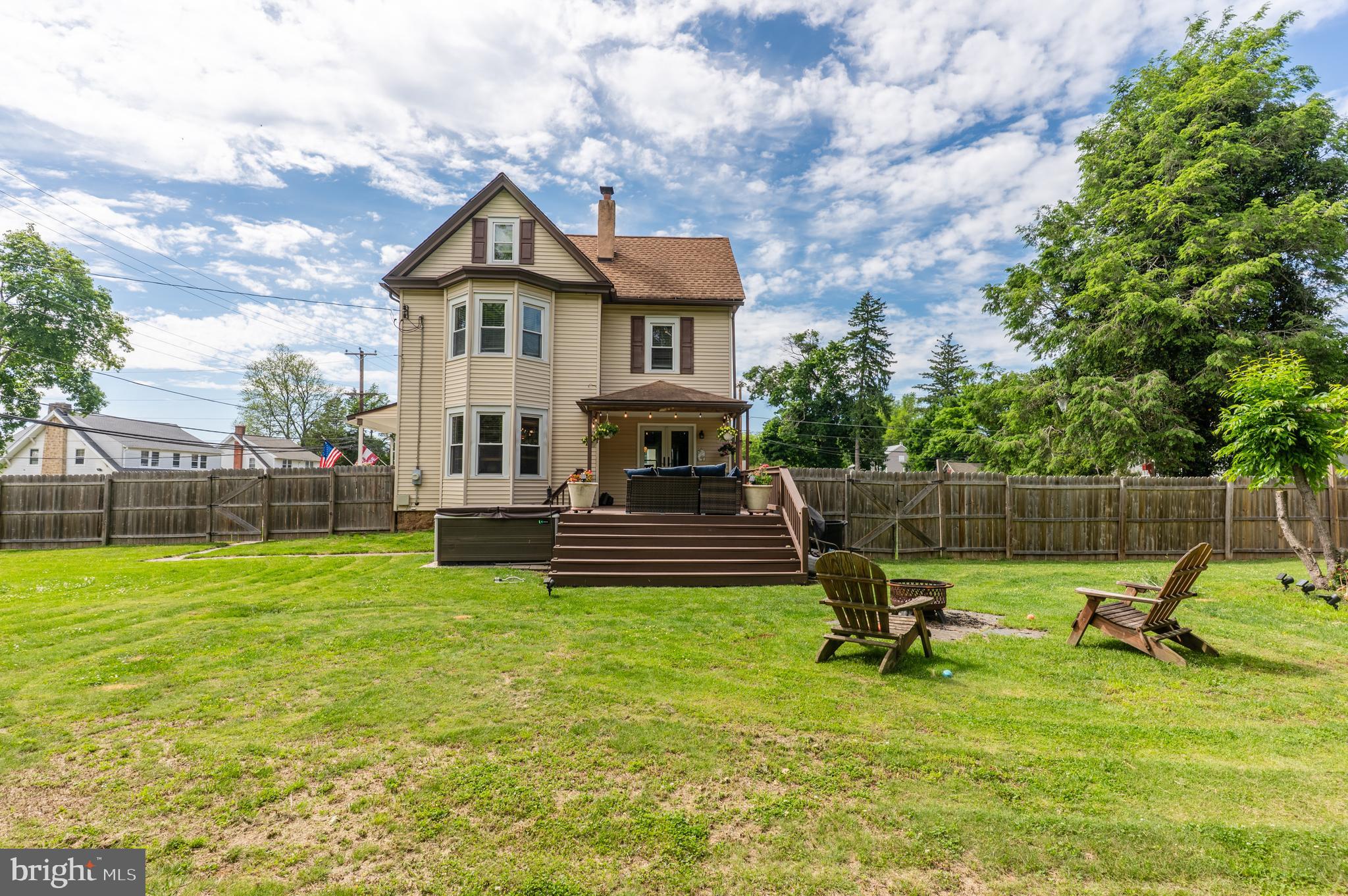 AMBLER HOUSE - Residential