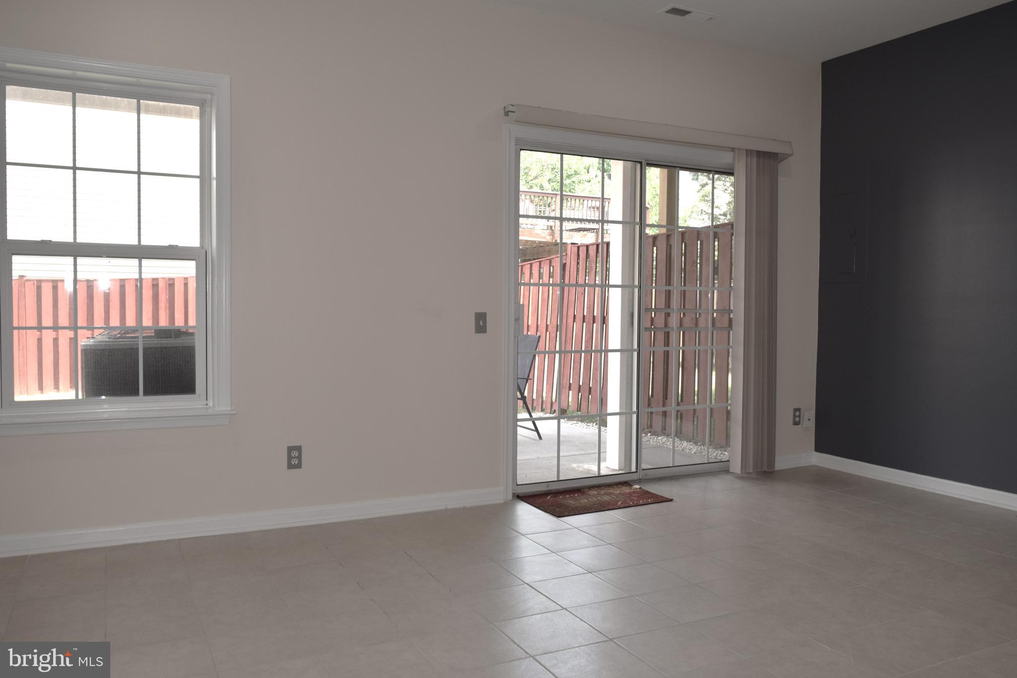 LOUDOUN PARKWAY CENTER - Residential Lease