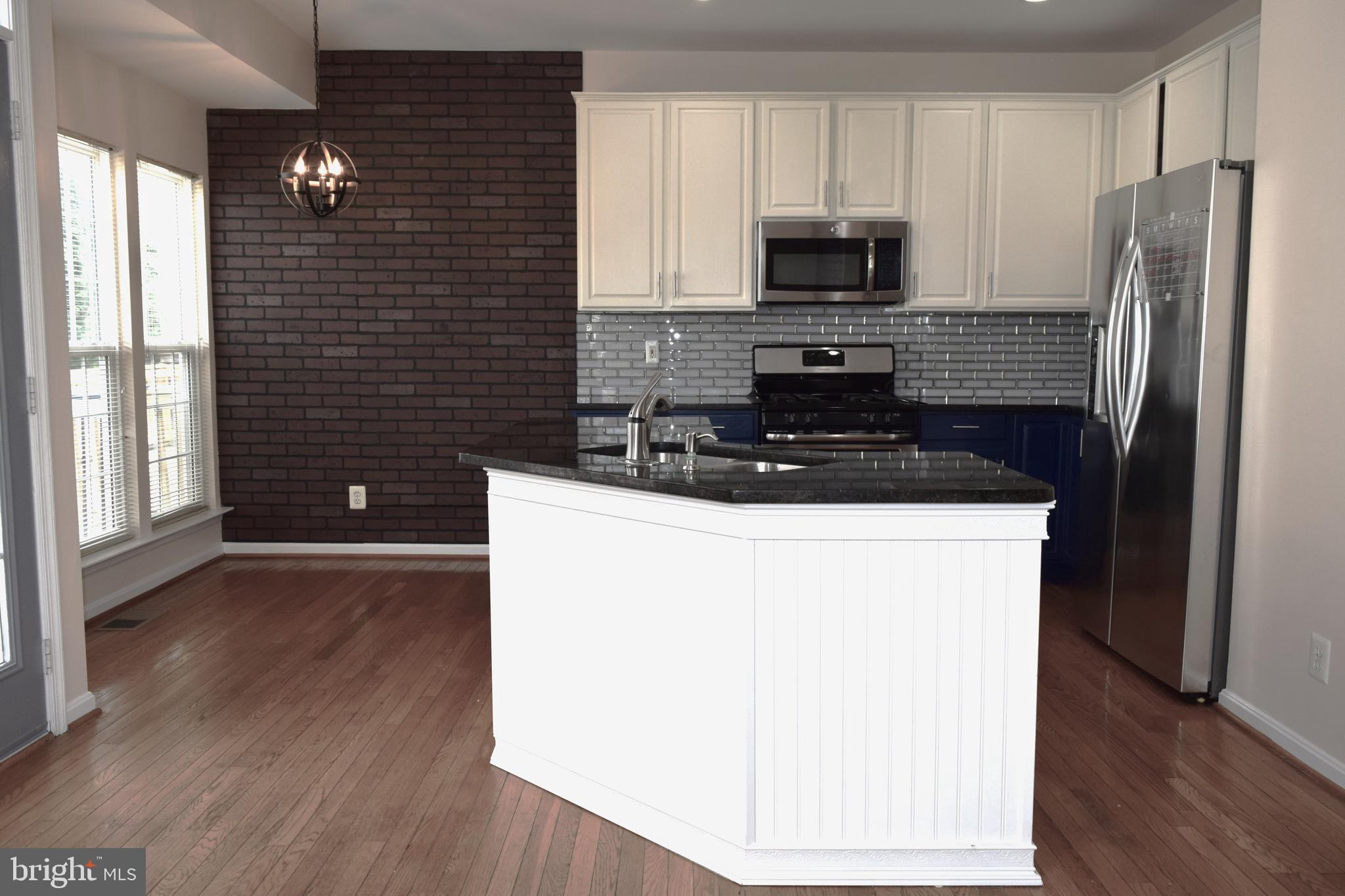 LOUDOUN PARKWAY CENTER - Residential Lease