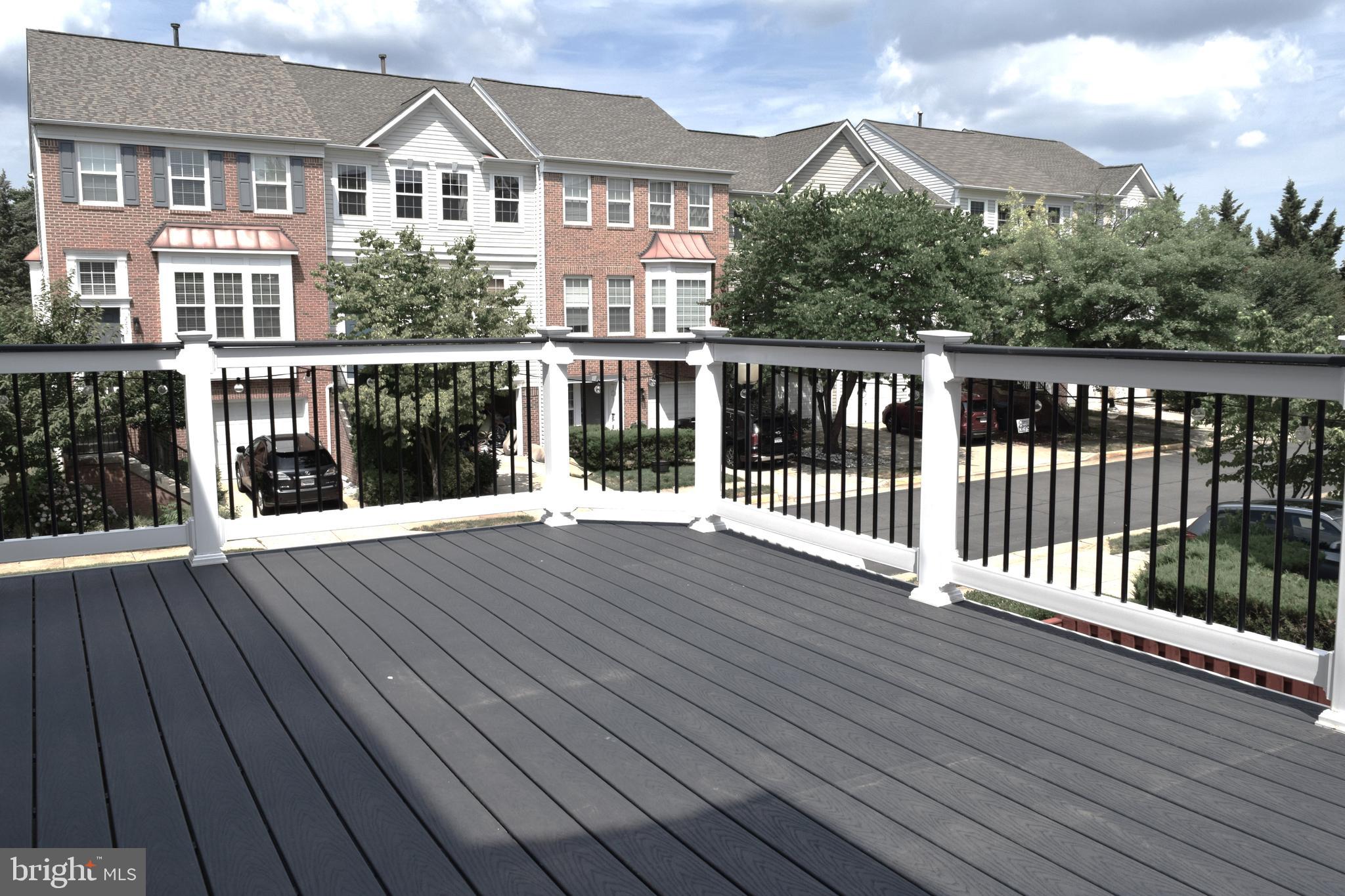 LOUDOUN PARKWAY CENTER - Residential Lease