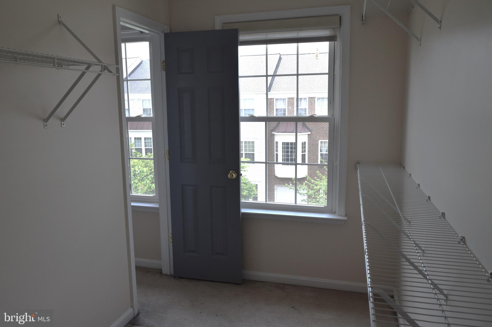 LOUDOUN PARKWAY CENTER - Residential Lease