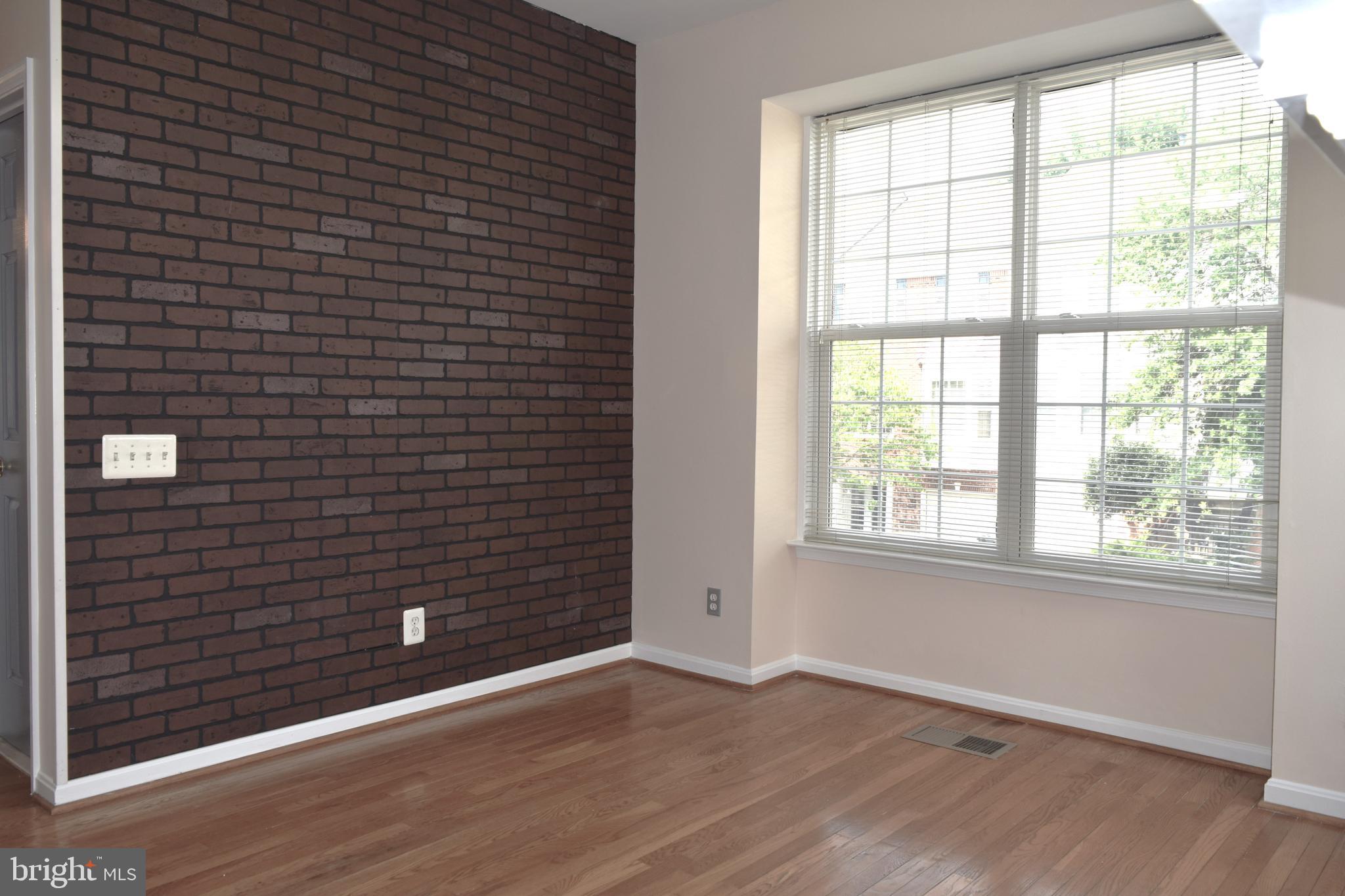 LOUDOUN PARKWAY CENTER - Residential Lease