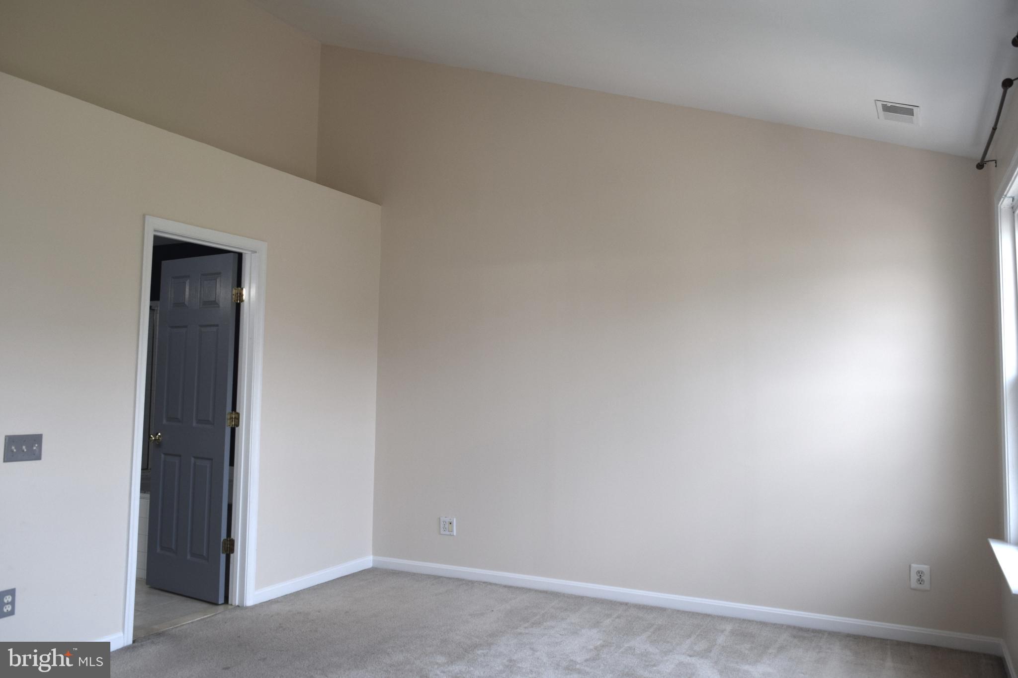 LOUDOUN PARKWAY CENTER - Residential Lease