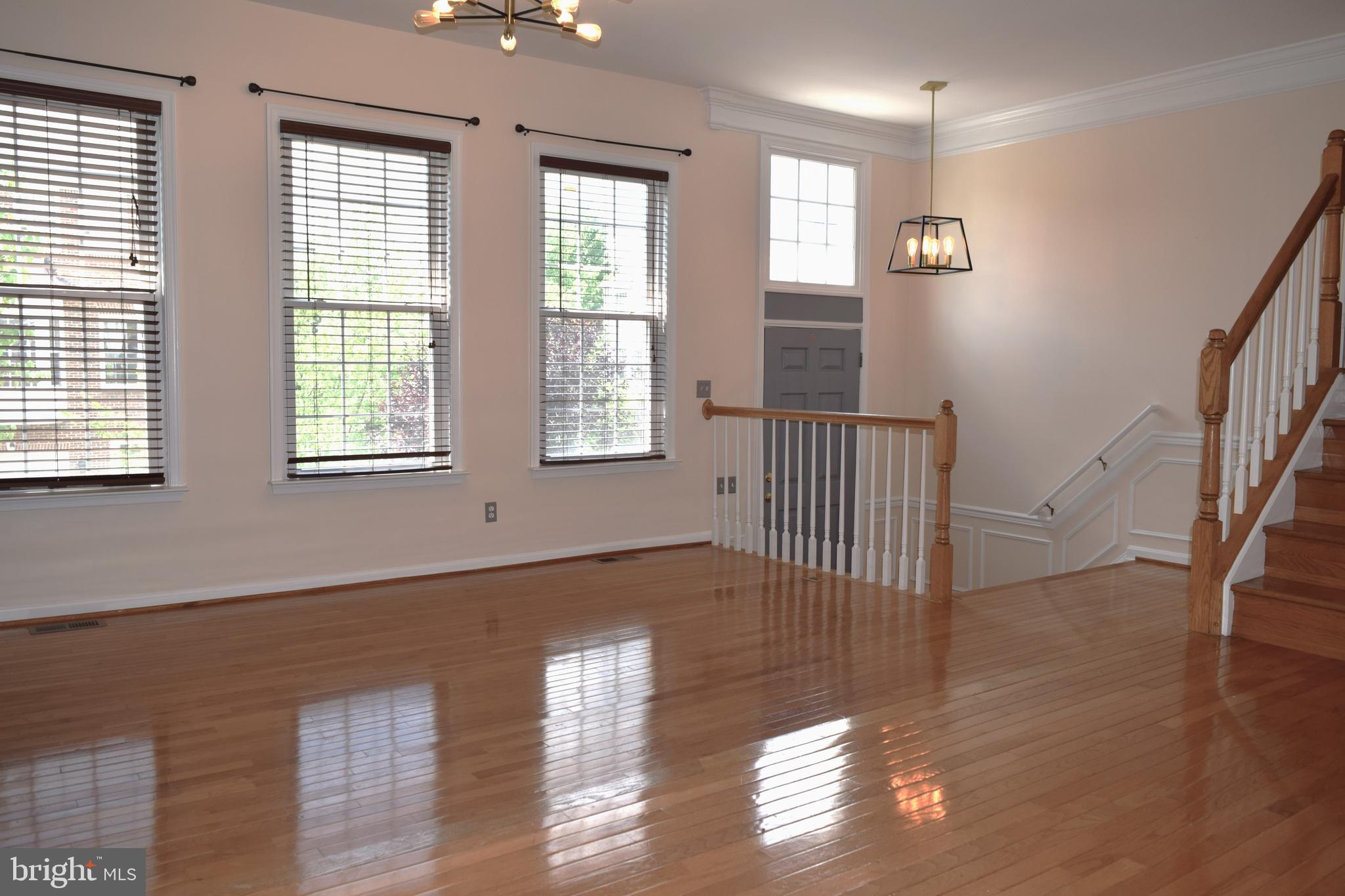 LOUDOUN PARKWAY CENTER - Residential Lease