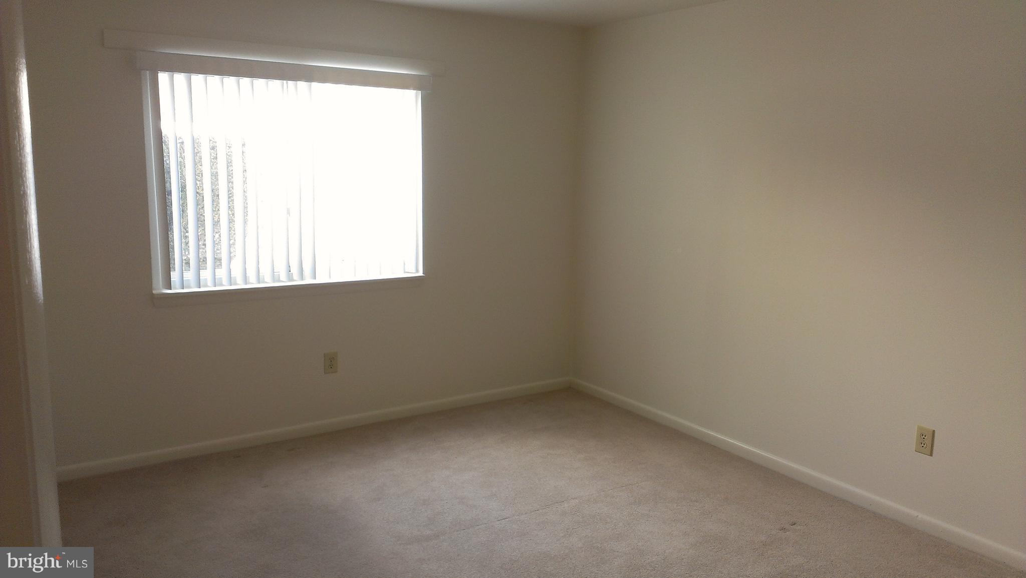 CUMBERLAND COURT APARTMENTS - Residential Lease