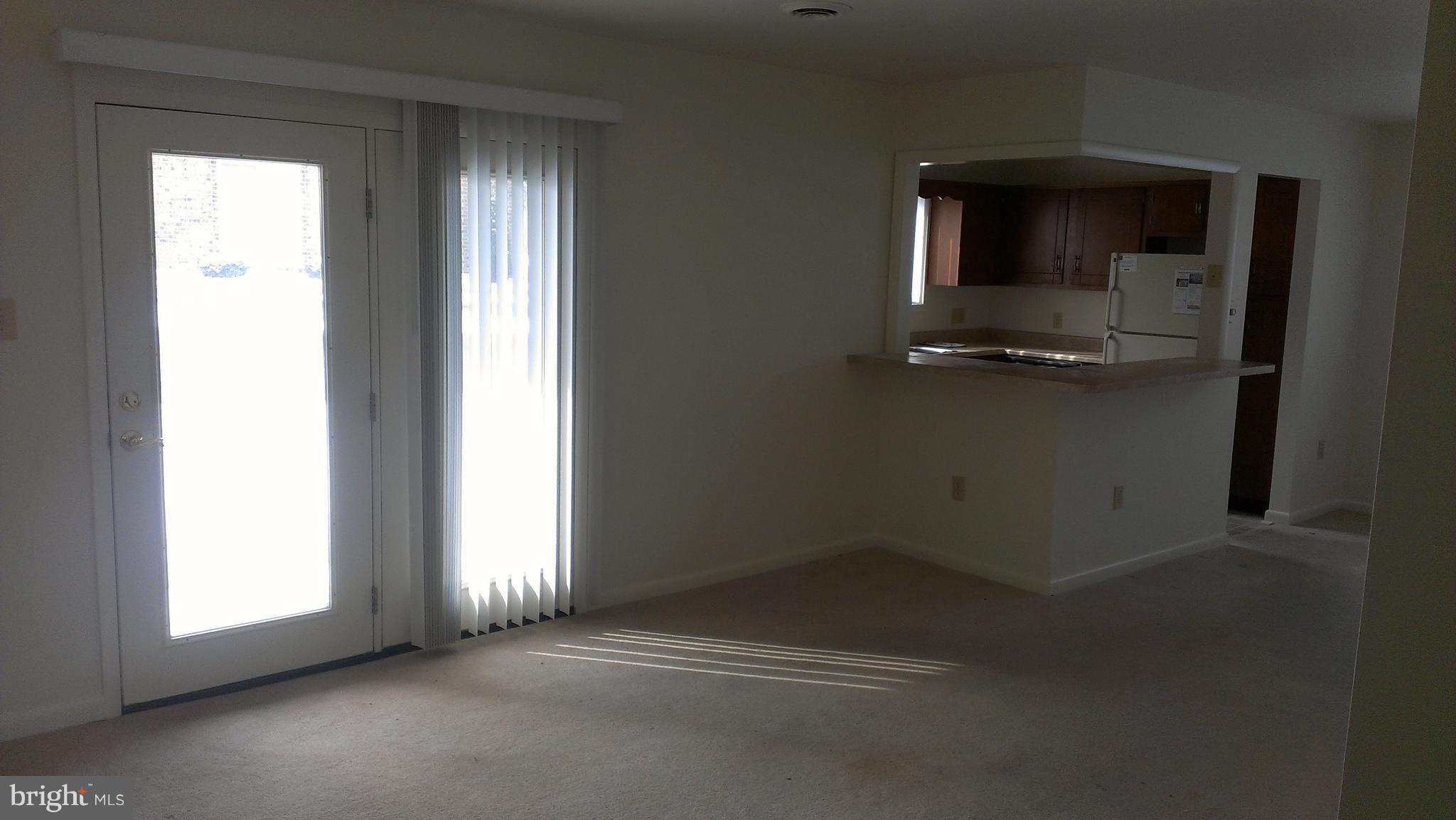 CUMBERLAND COURT APARTMENTS - Residential Lease