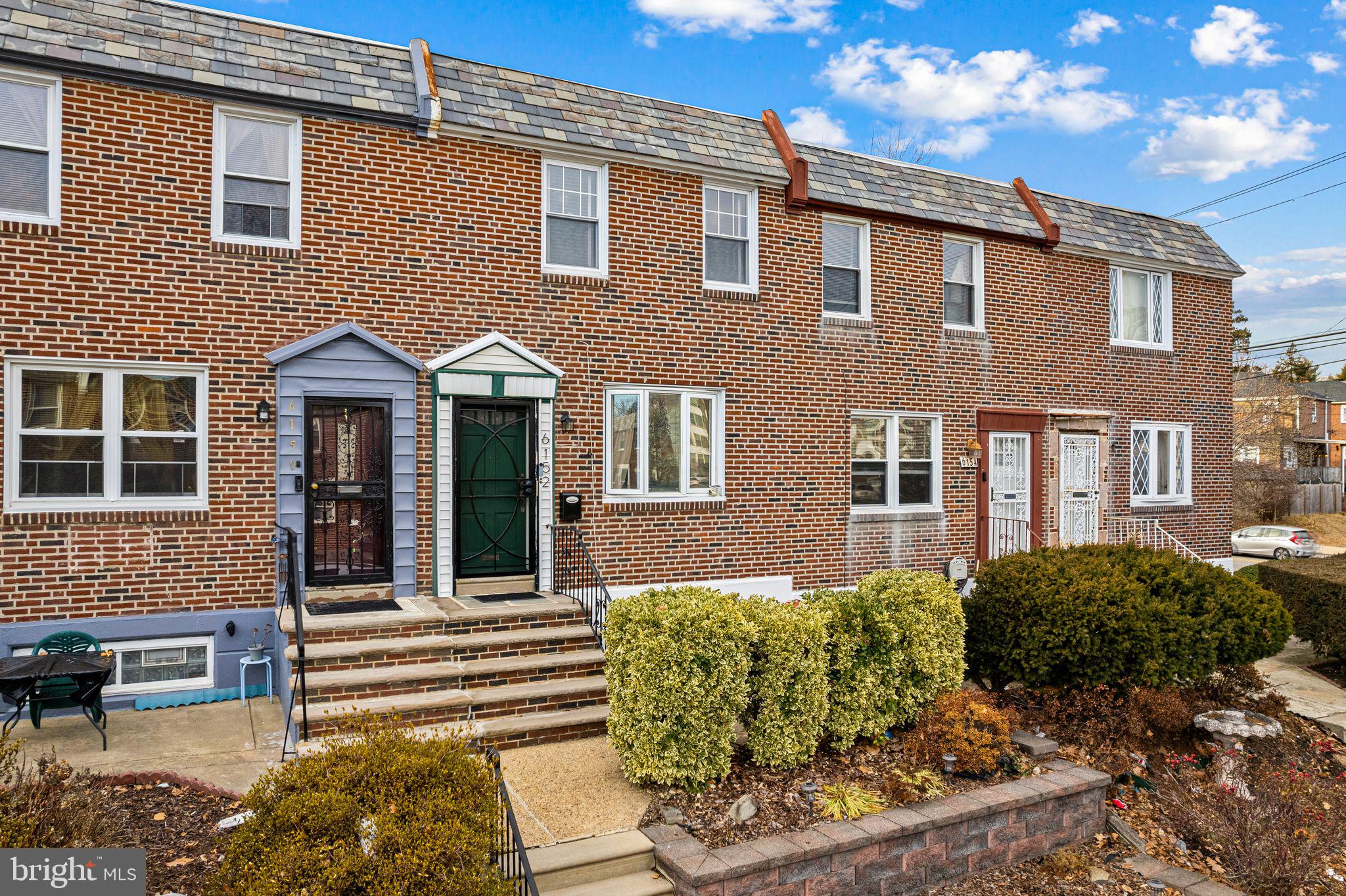 6152 N WARNOCK STREET