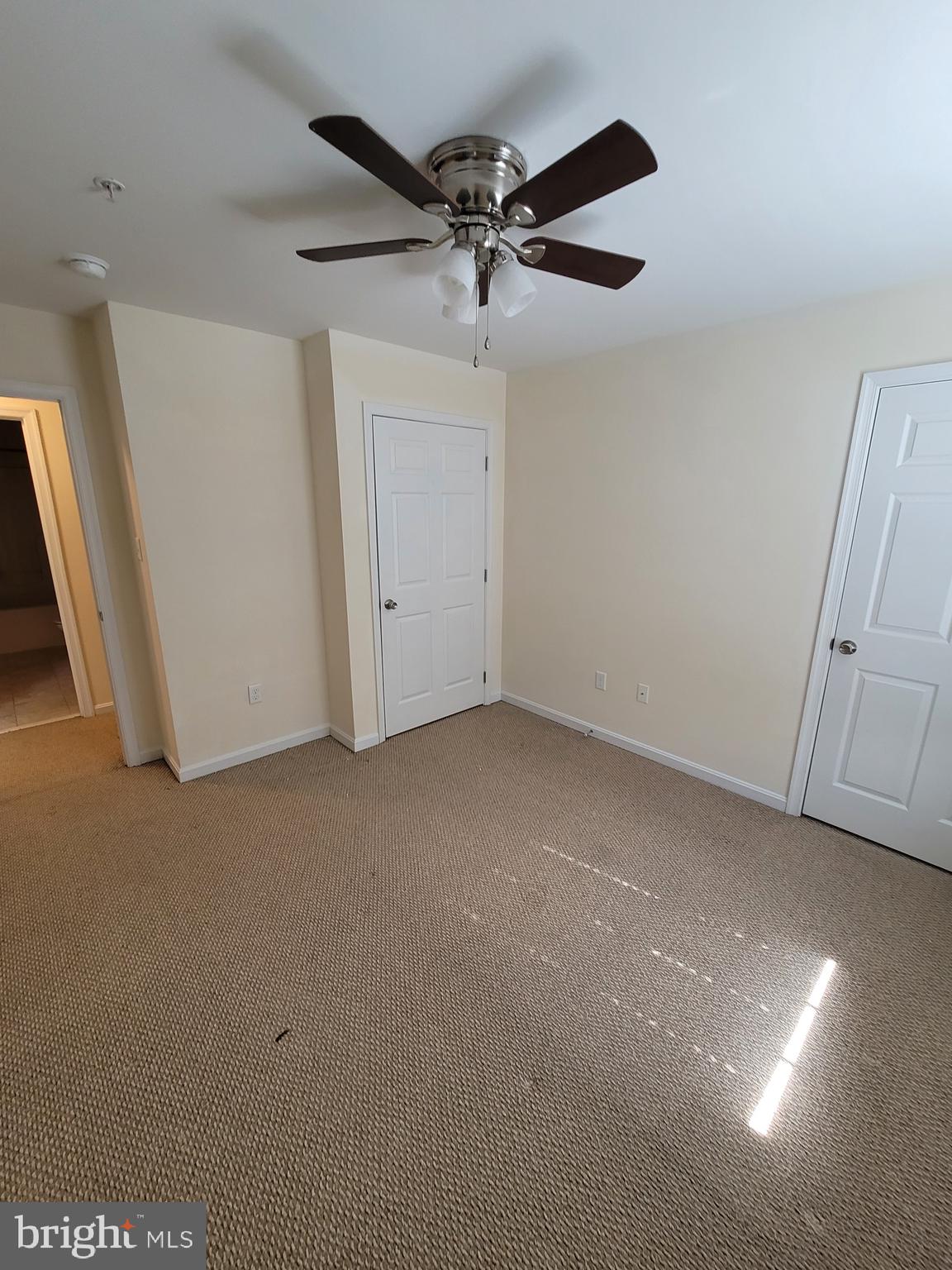 QUAILWOOD - Residential Lease