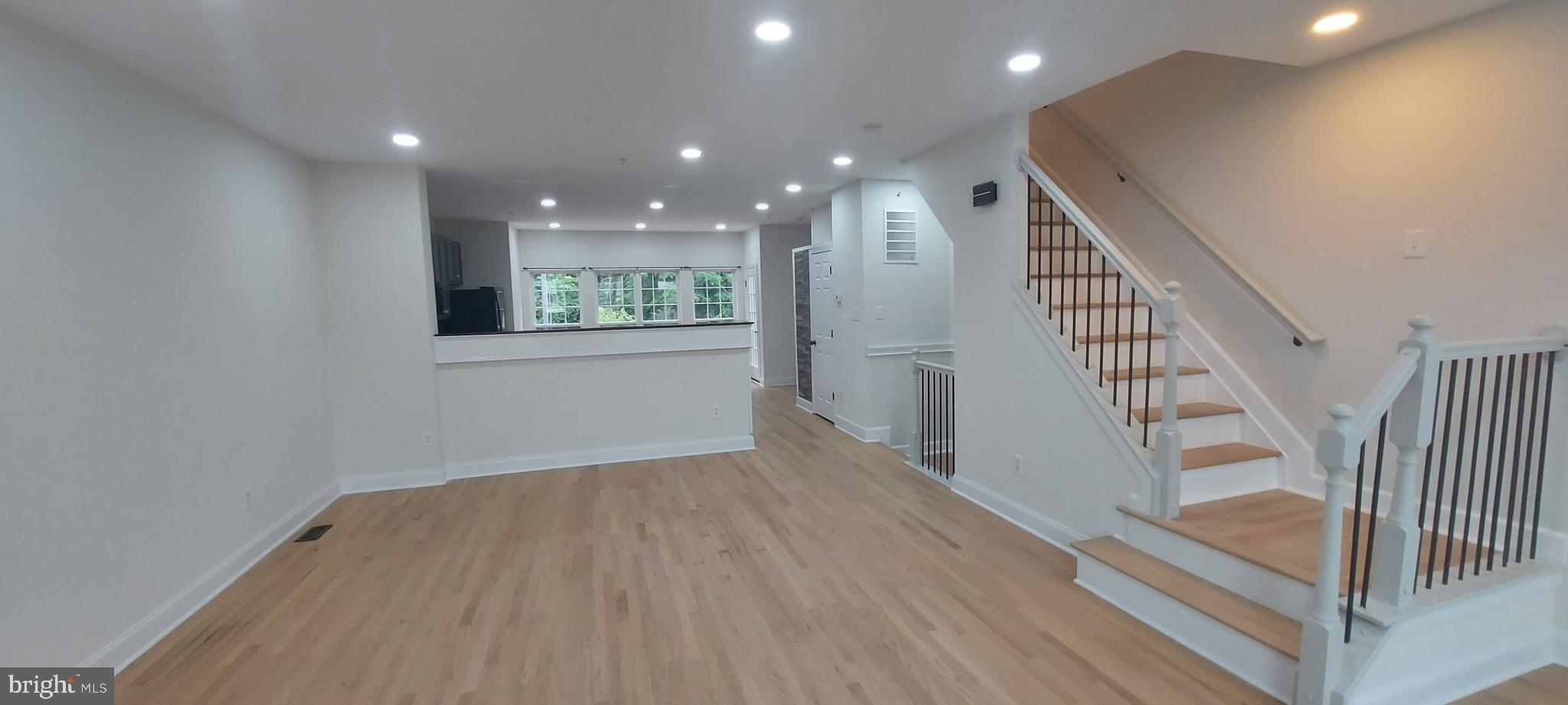 OVERLOOK - Residential Lease