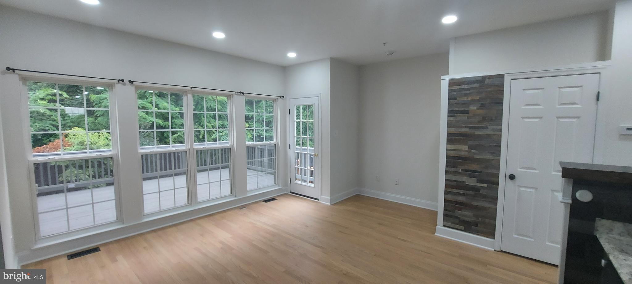 OVERLOOK - Residential Lease