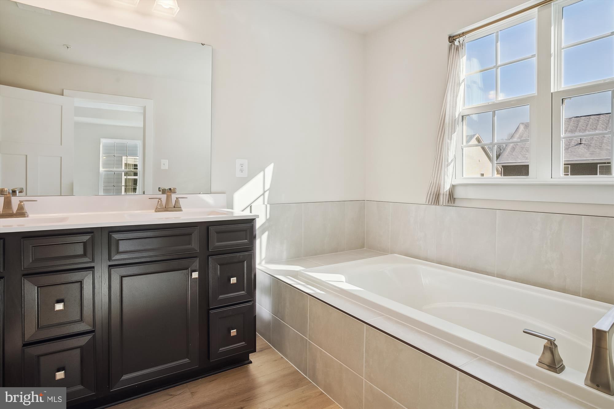 PERRY'S RETREAT - Residential