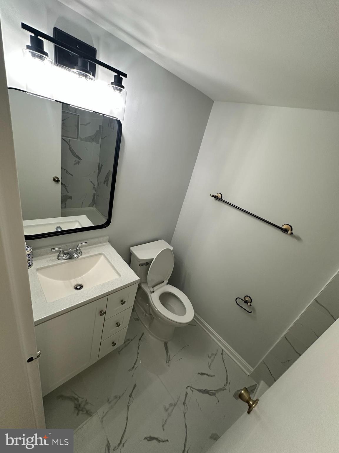 FAIRFAX - Residential