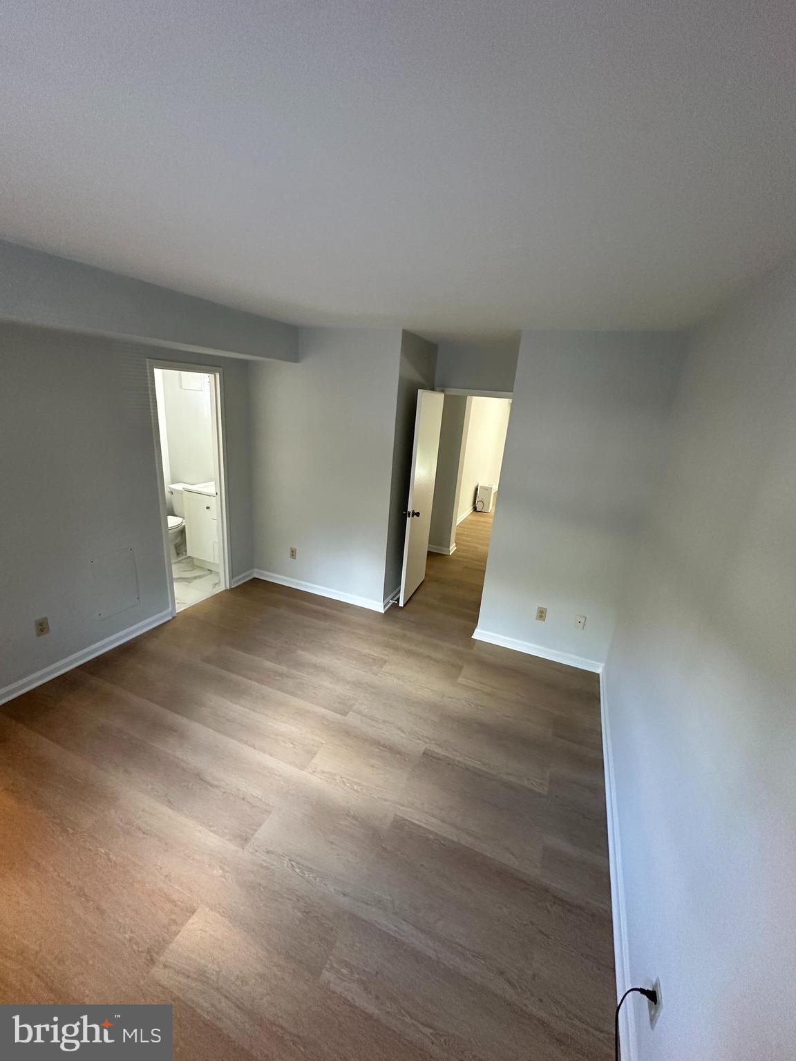 FAIRFAX - Residential