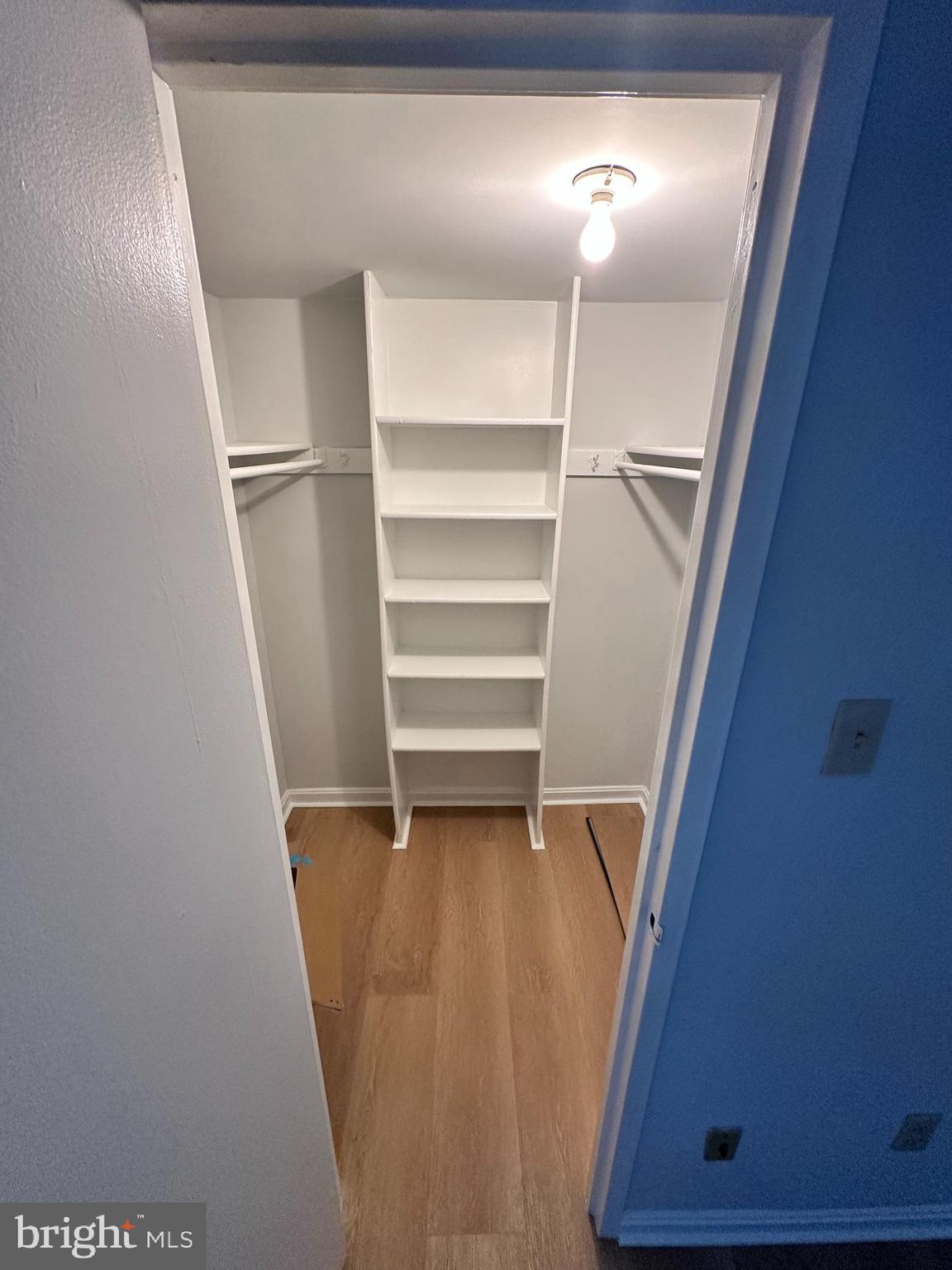 FAIRFAX - Residential