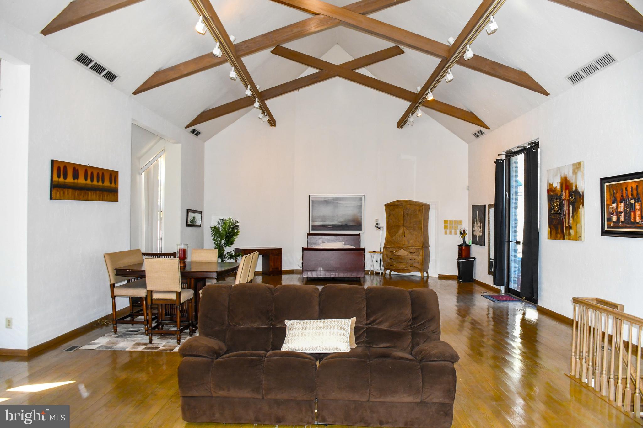 MERION - Residential