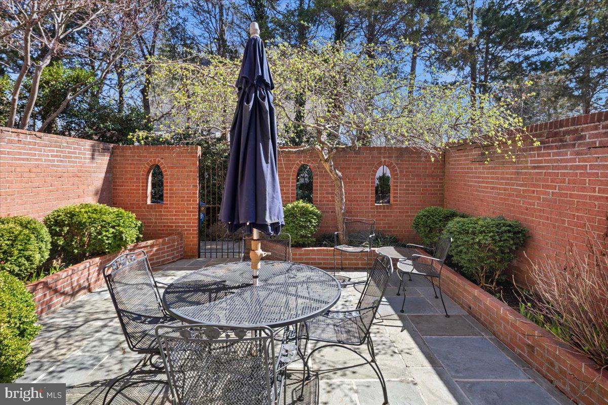 6311 GOLF COURSE SQUARE