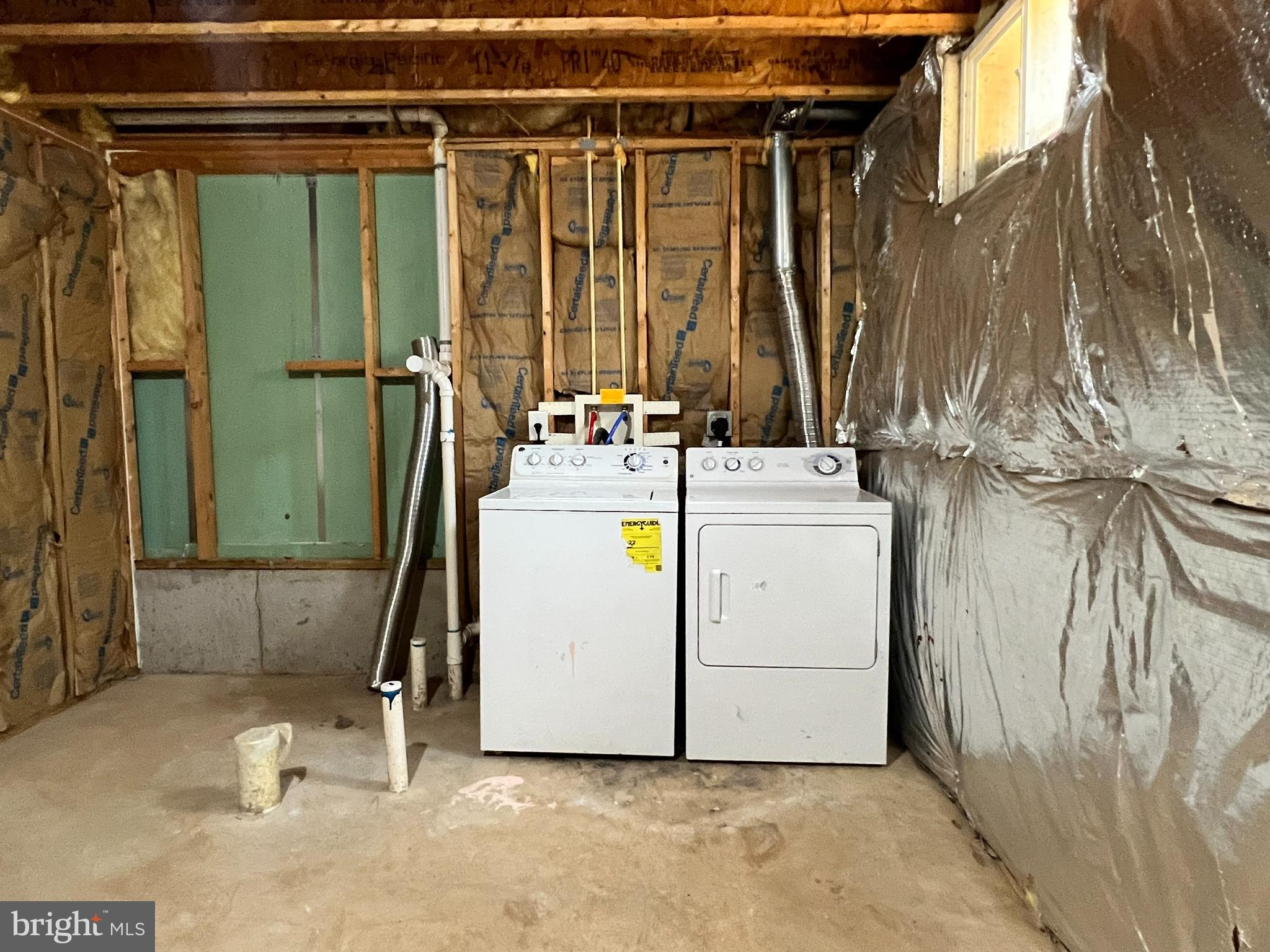 FAIRWAYS WEST - Residential Lease