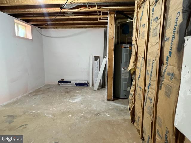 FAIRWAYS WEST - Residential Lease