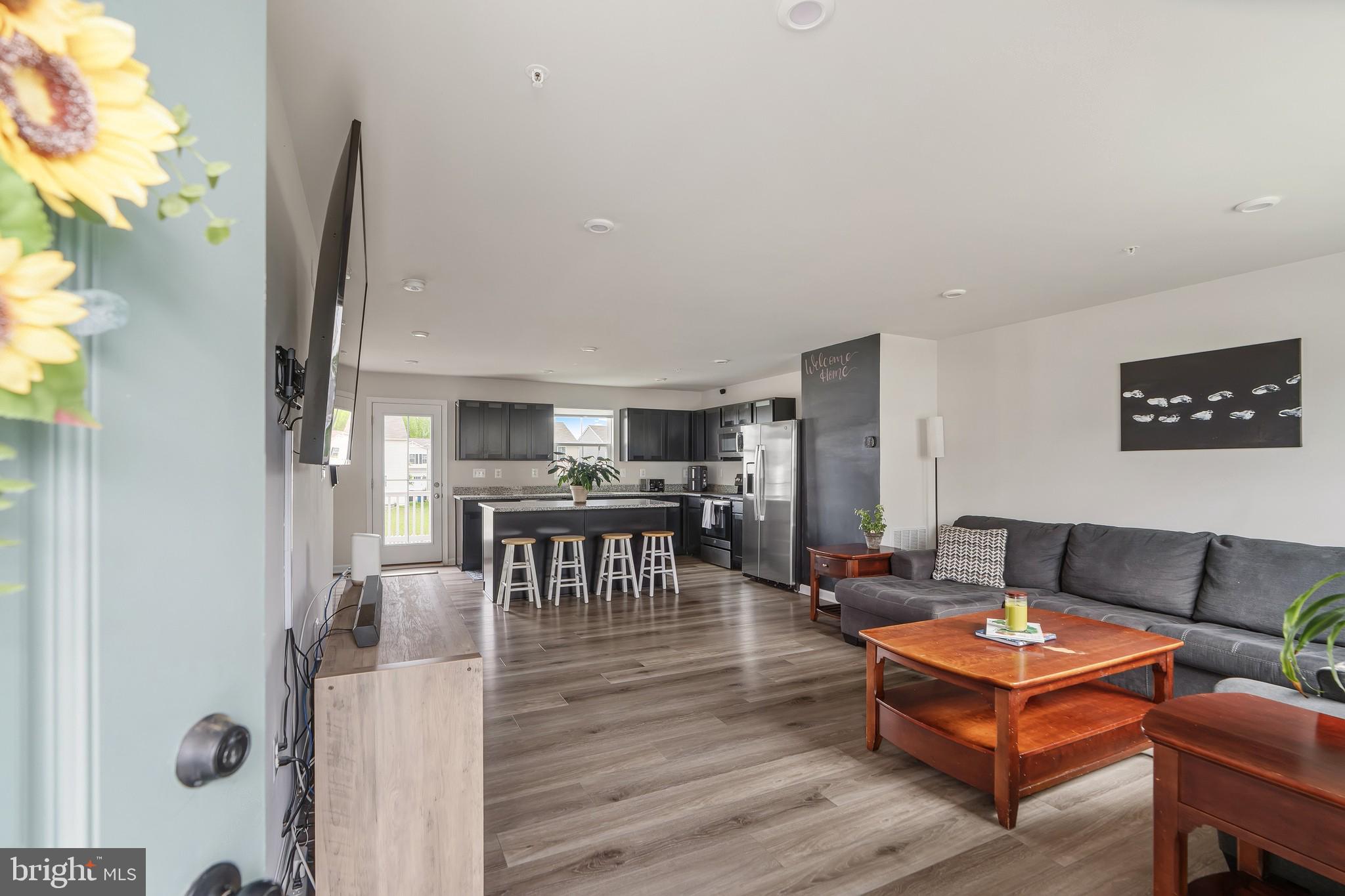 6 INKBERRY LANE