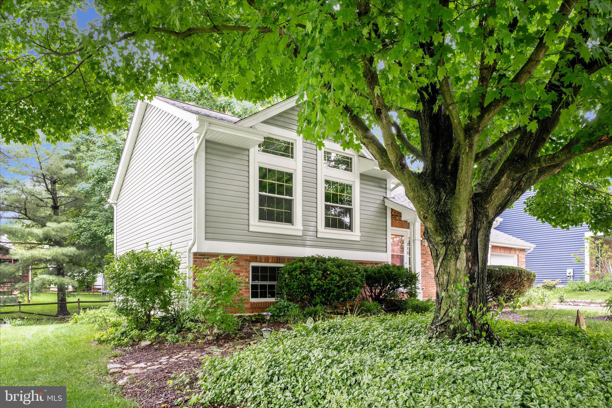 FOUNTAIN ROCK MANOR - Residential