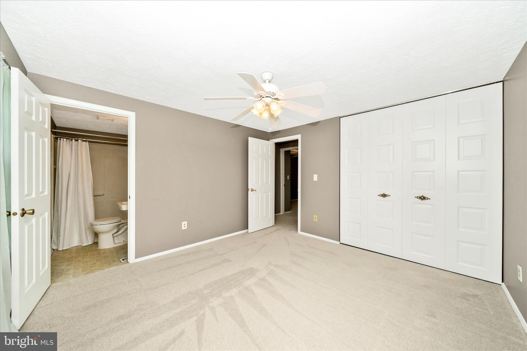 FOUNTAIN ROCK MANOR - Residential