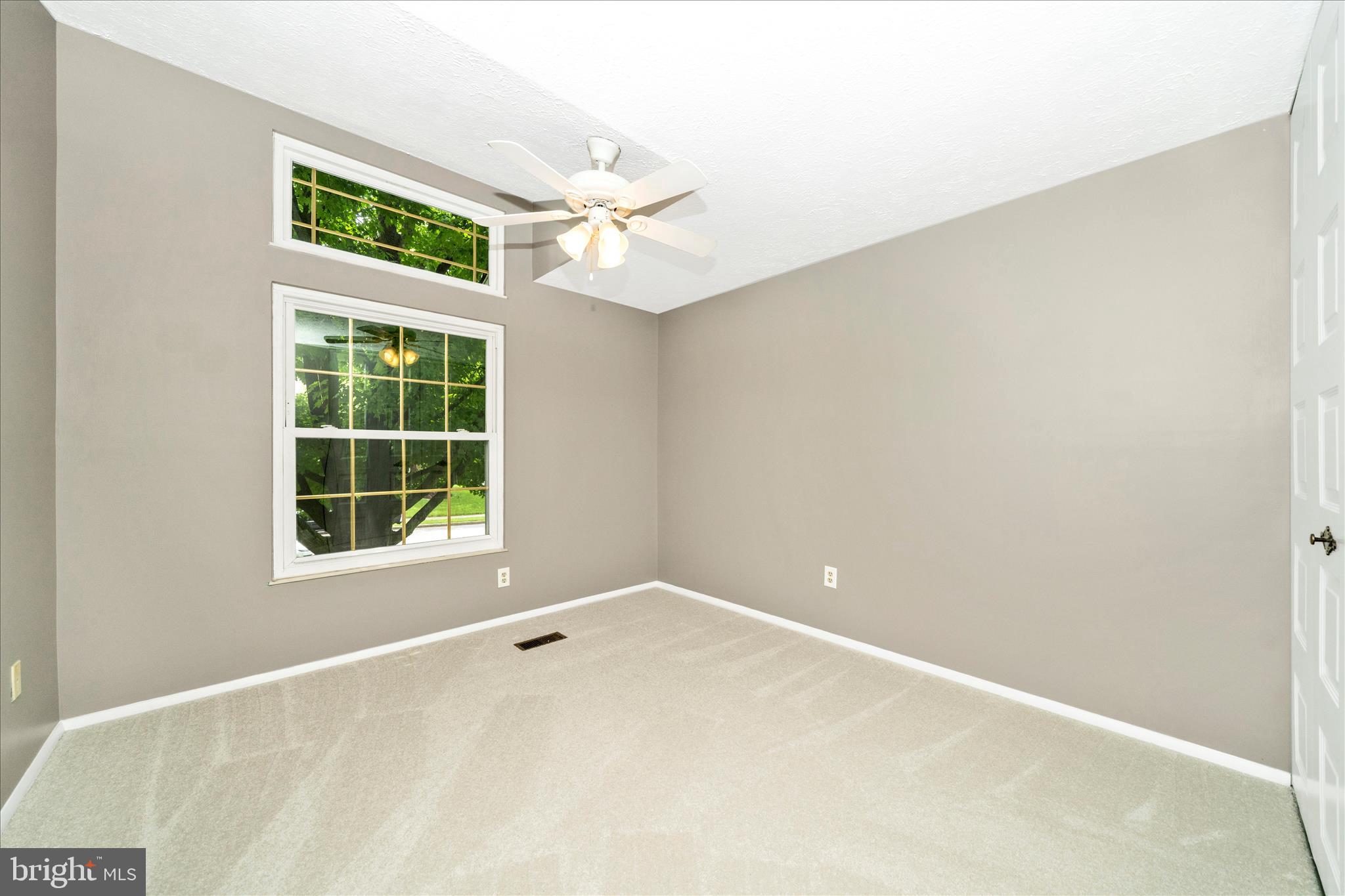 FOUNTAIN ROCK MANOR - Residential