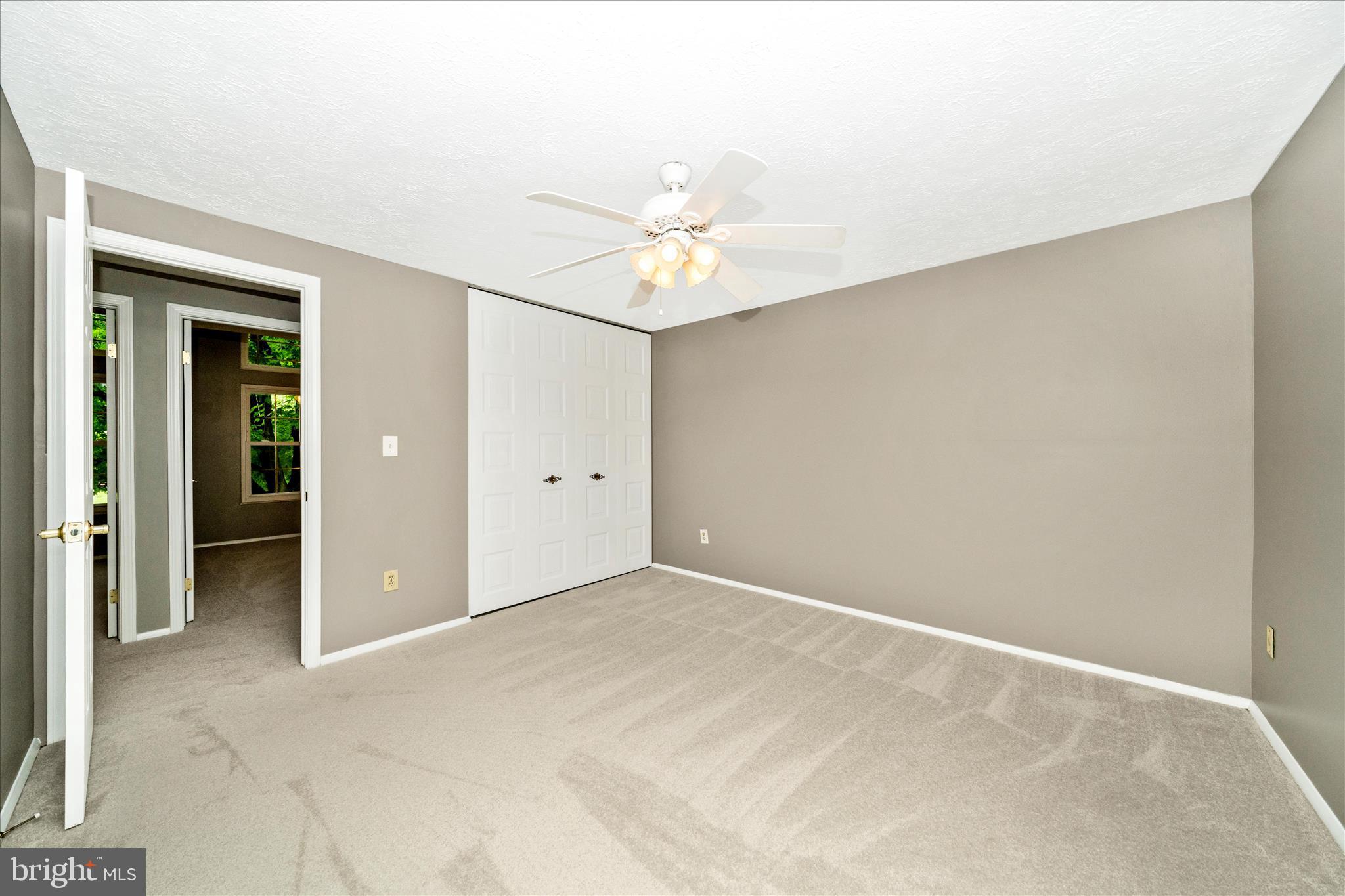 FOUNTAIN ROCK MANOR - Residential