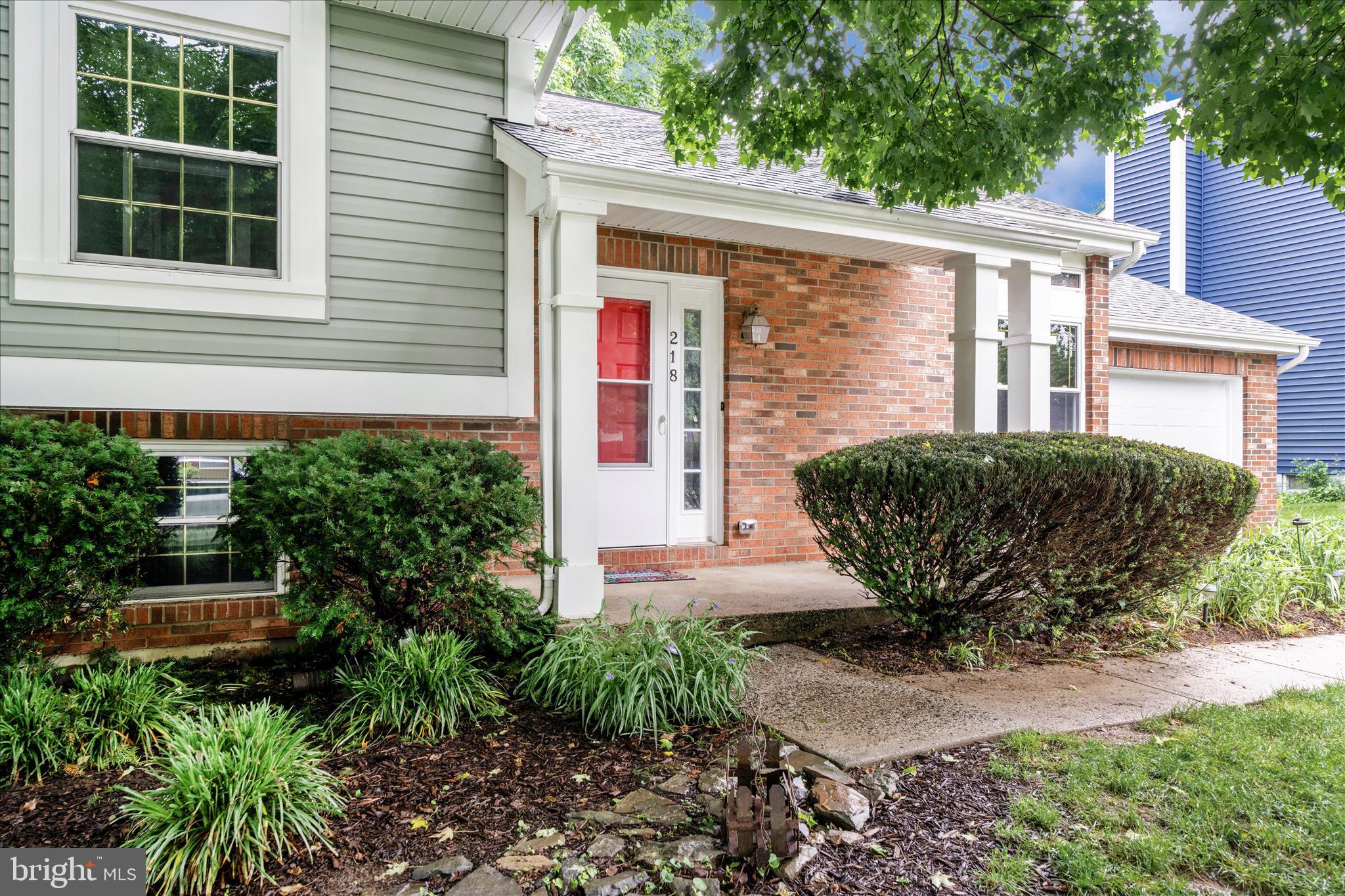 FOUNTAIN ROCK MANOR - Residential