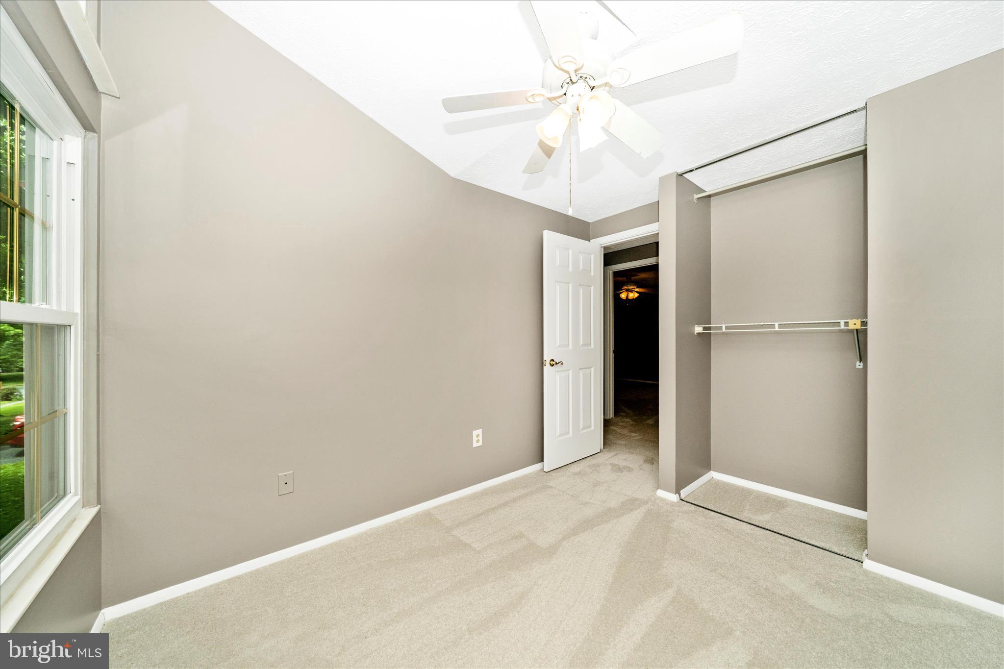 FOUNTAIN ROCK MANOR - Residential