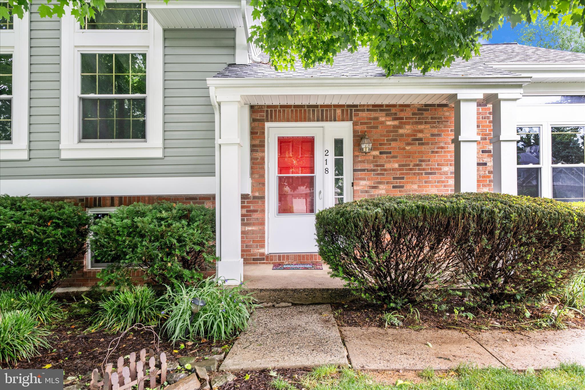 FOUNTAIN ROCK MANOR - Residential