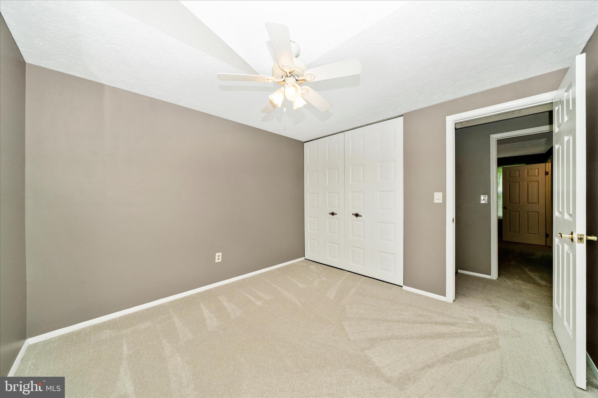 FOUNTAIN ROCK MANOR - Residential