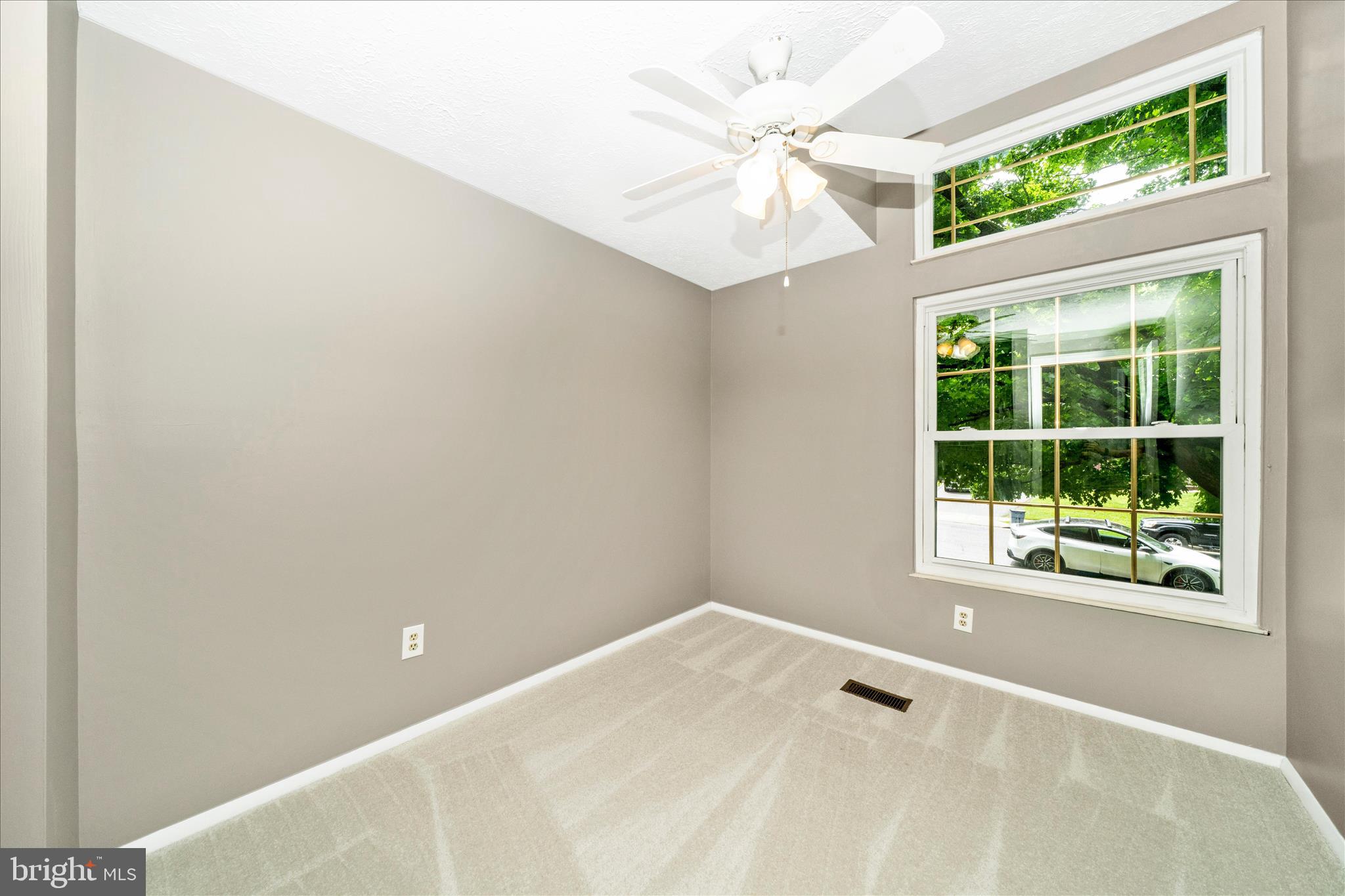 FOUNTAIN ROCK MANOR - Residential