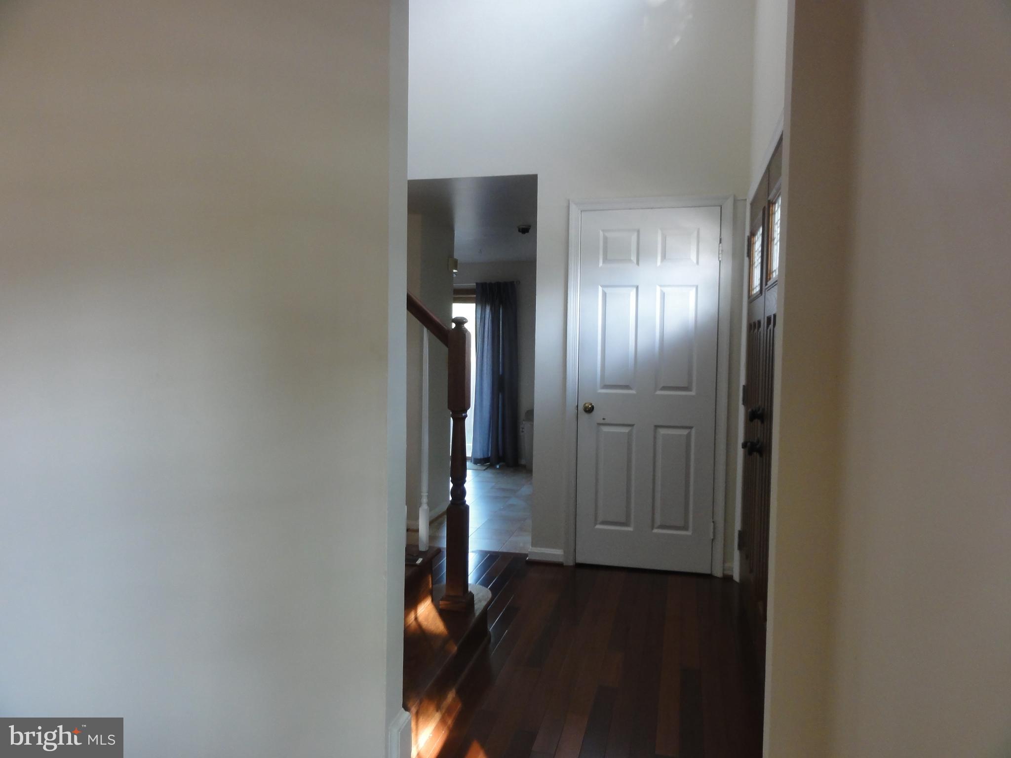 JEFFERSON PARK TOWNHOUSE - Residential Lease