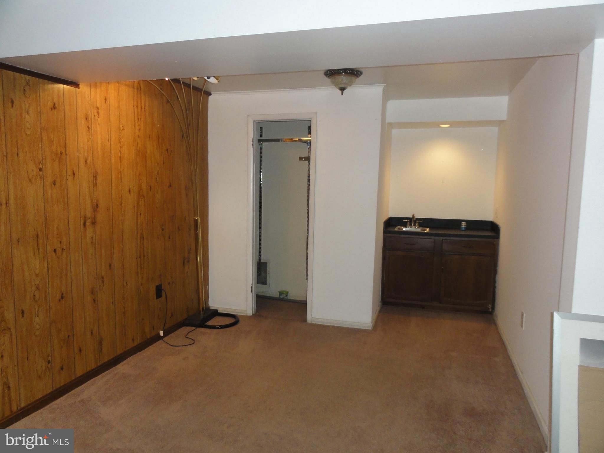 JEFFERSON PARK TOWNHOUSE - Residential Lease