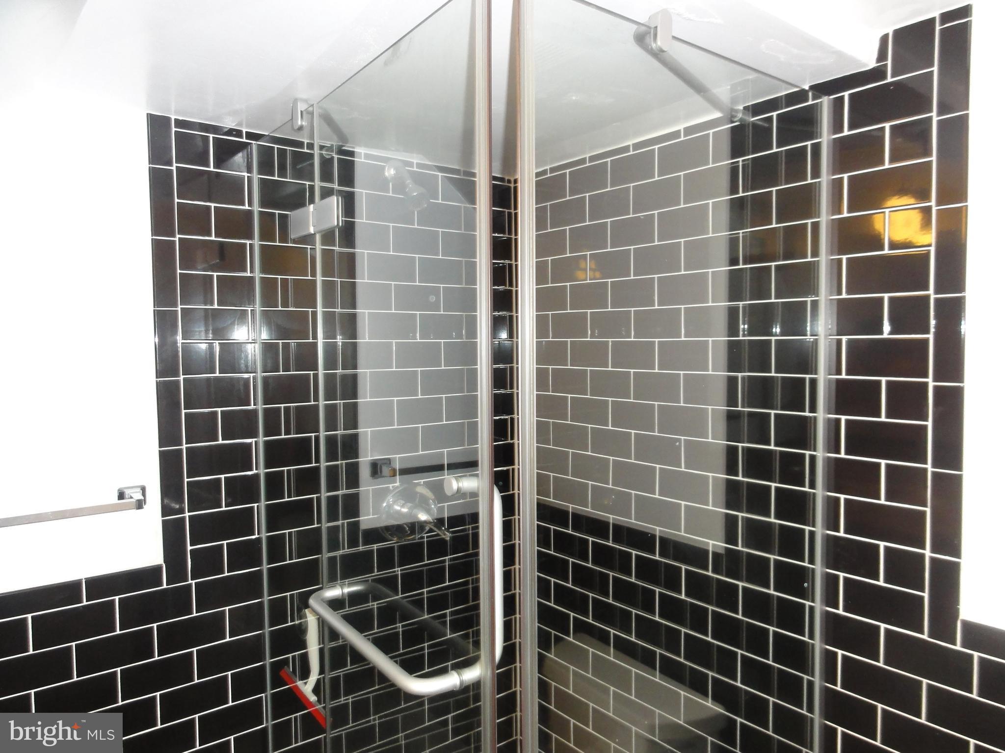 JEFFERSON PARK TOWNHOUSE - Residential Lease