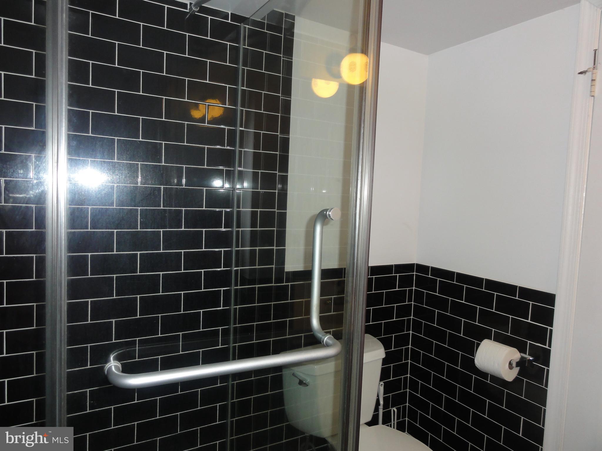 JEFFERSON PARK TOWNHOUSE - Residential Lease