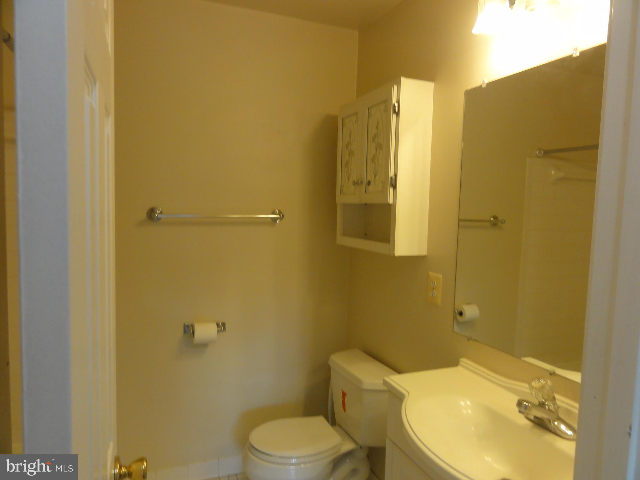 JEFFERSON PARK TOWNHOUSE - Residential Lease