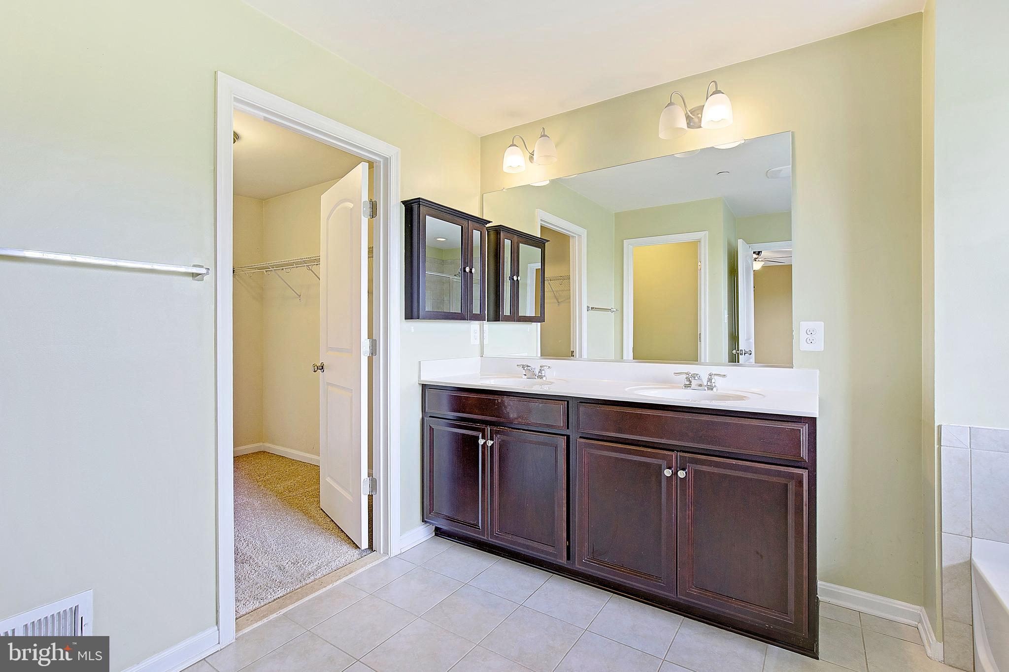 UPTON FARM - Residential