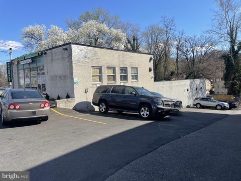 Photo of 5615 Landover Rd, HYATTSVILLE, MD 20784 (MLS # MDPG2197090)