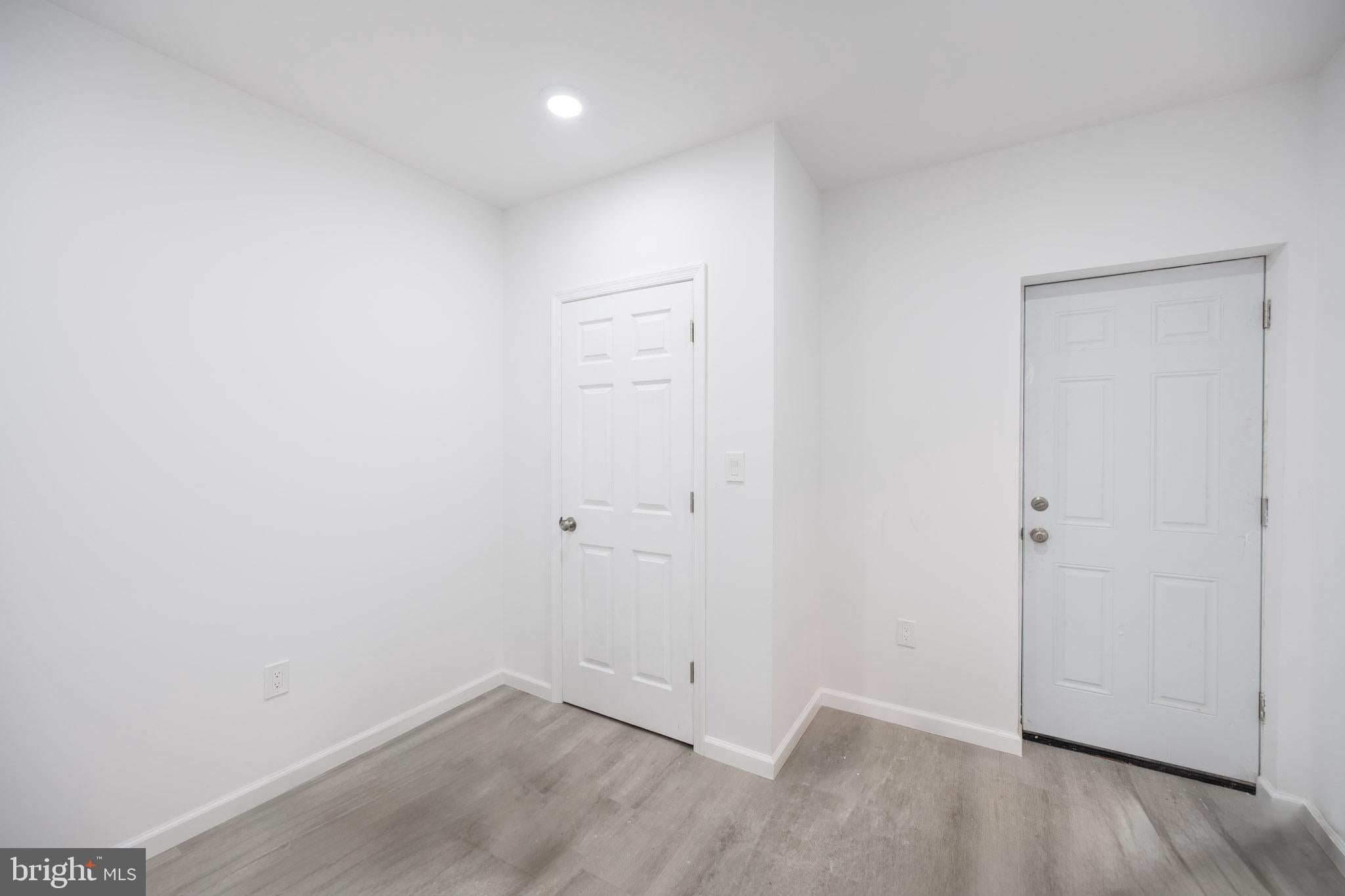 948 BELMONT AVENUE UNIT 1