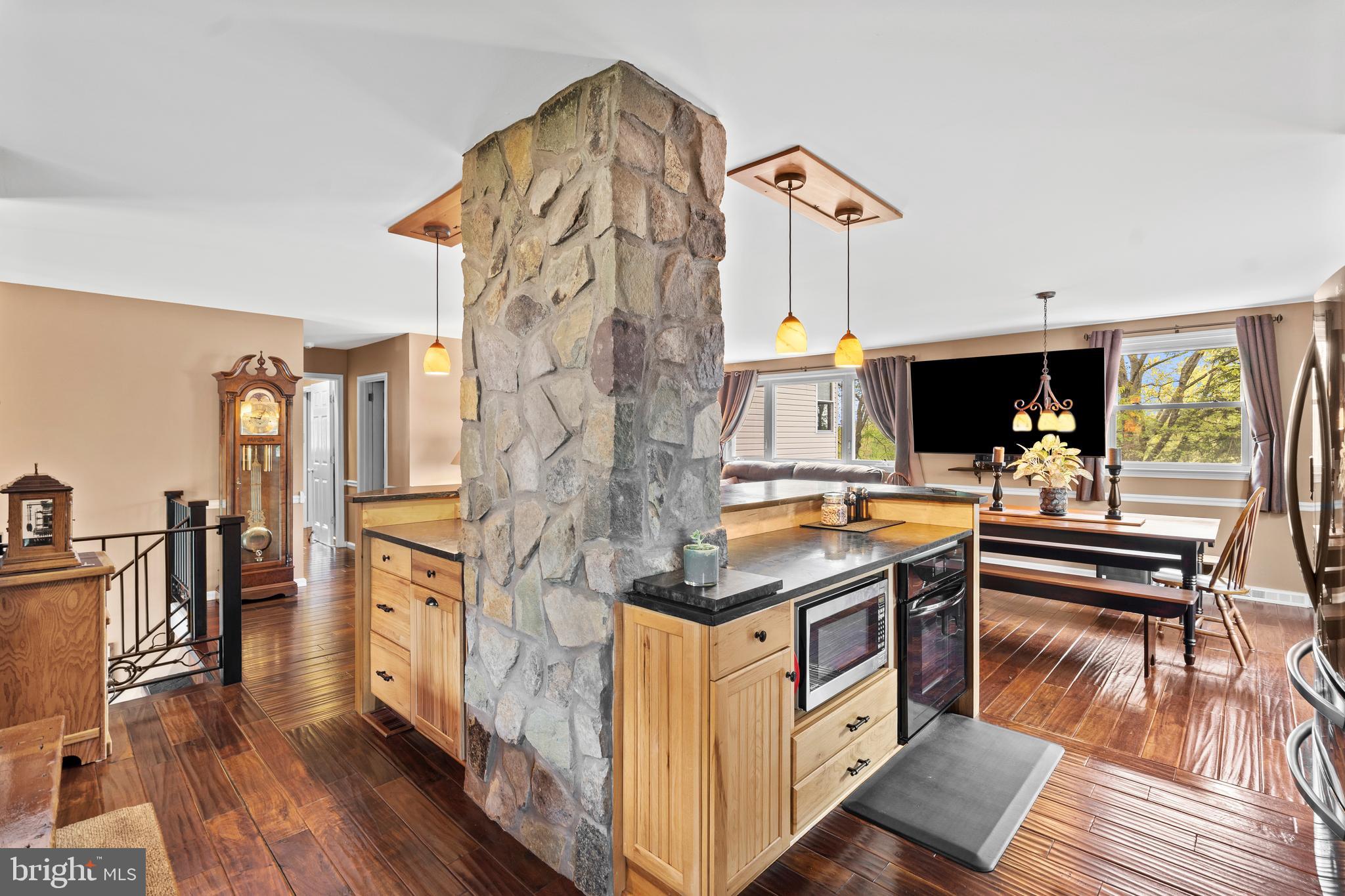 69 CHRISTOPHER DRIVE