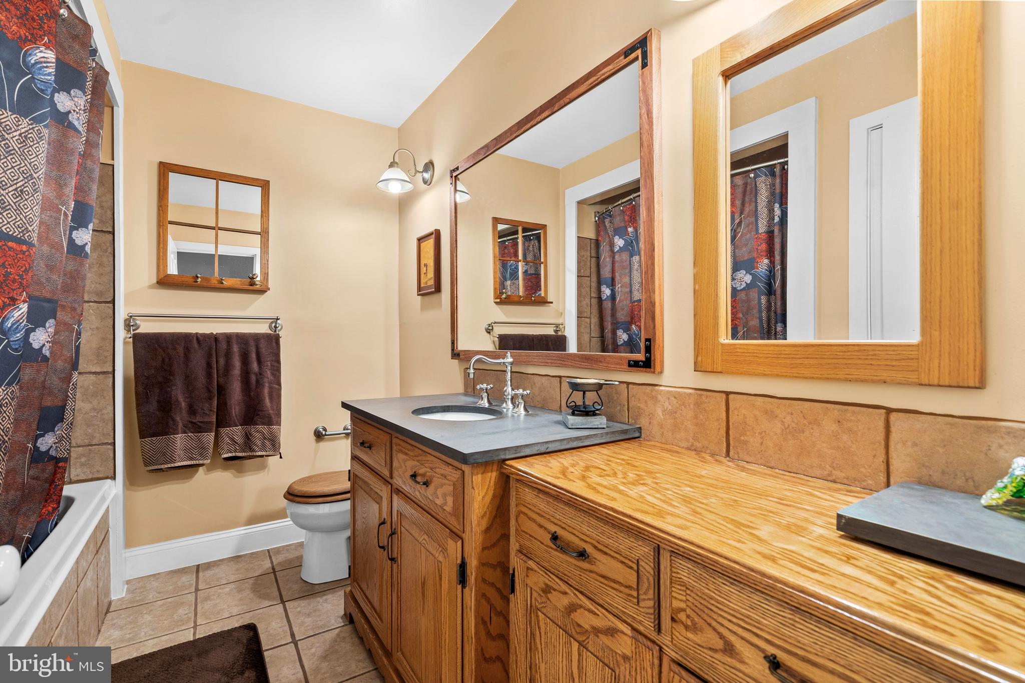 HILLCREST FARMS - Residential