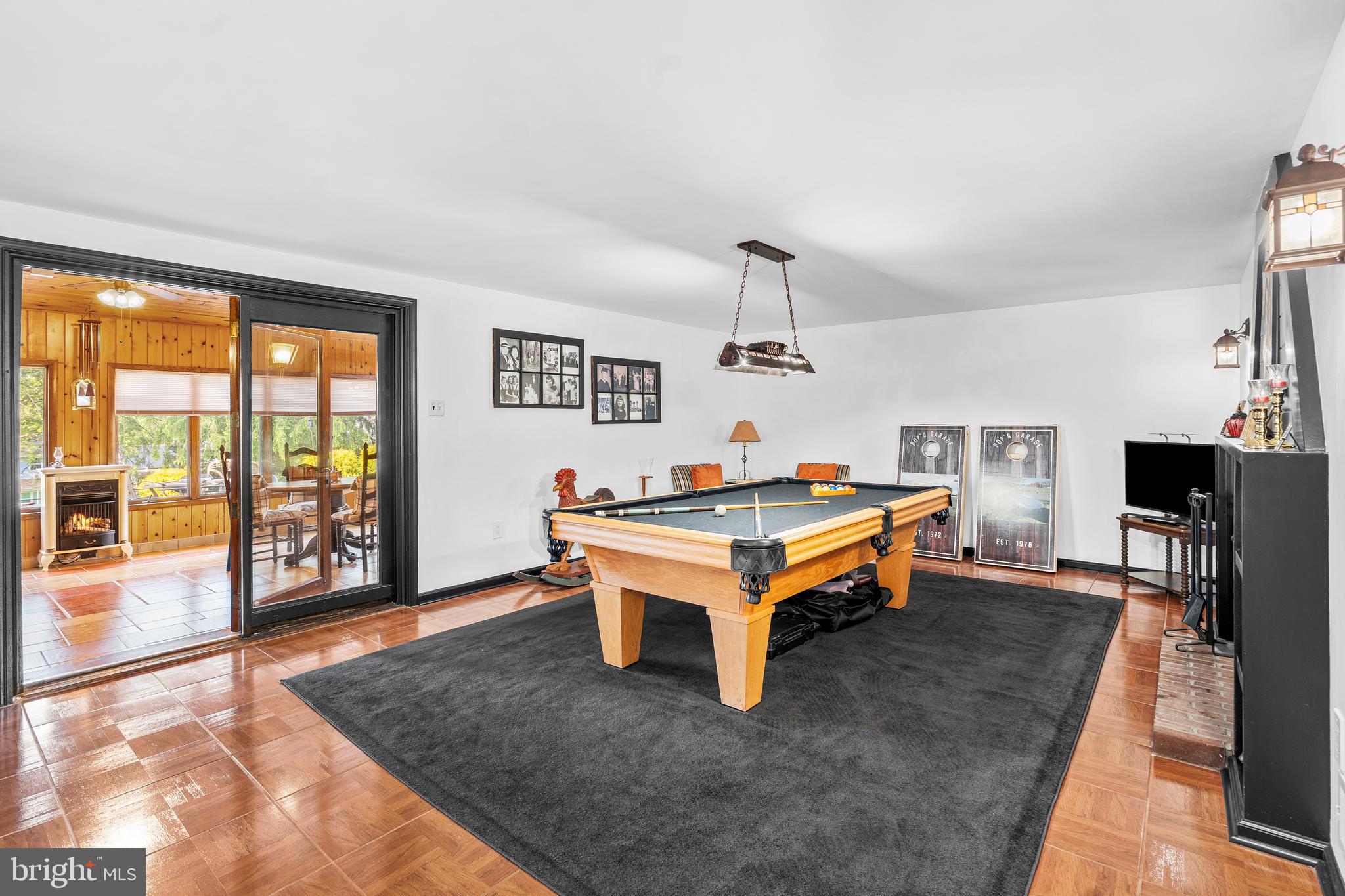 HILLCREST FARMS - Residential