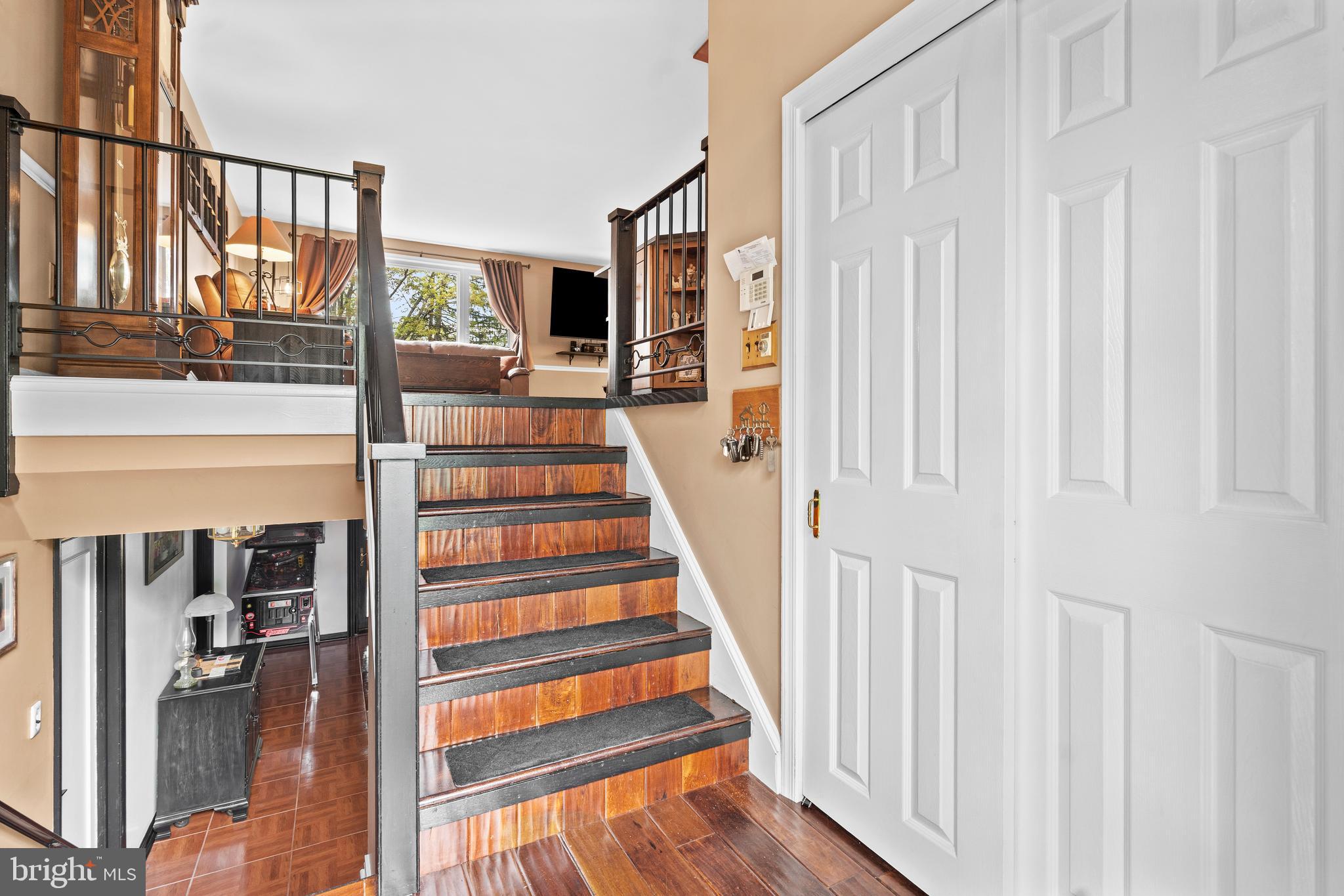 69 CHRISTOPHER DRIVE