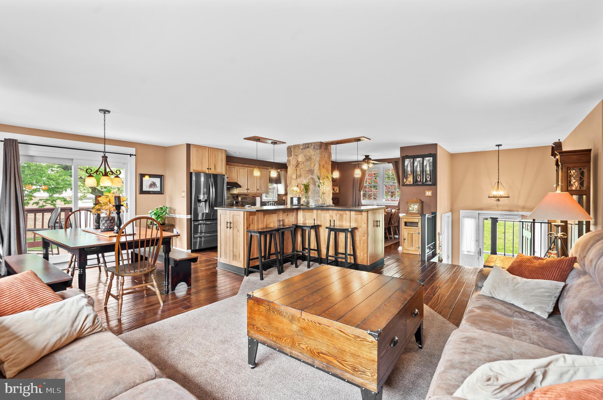 HILLCREST FARMS - Residential