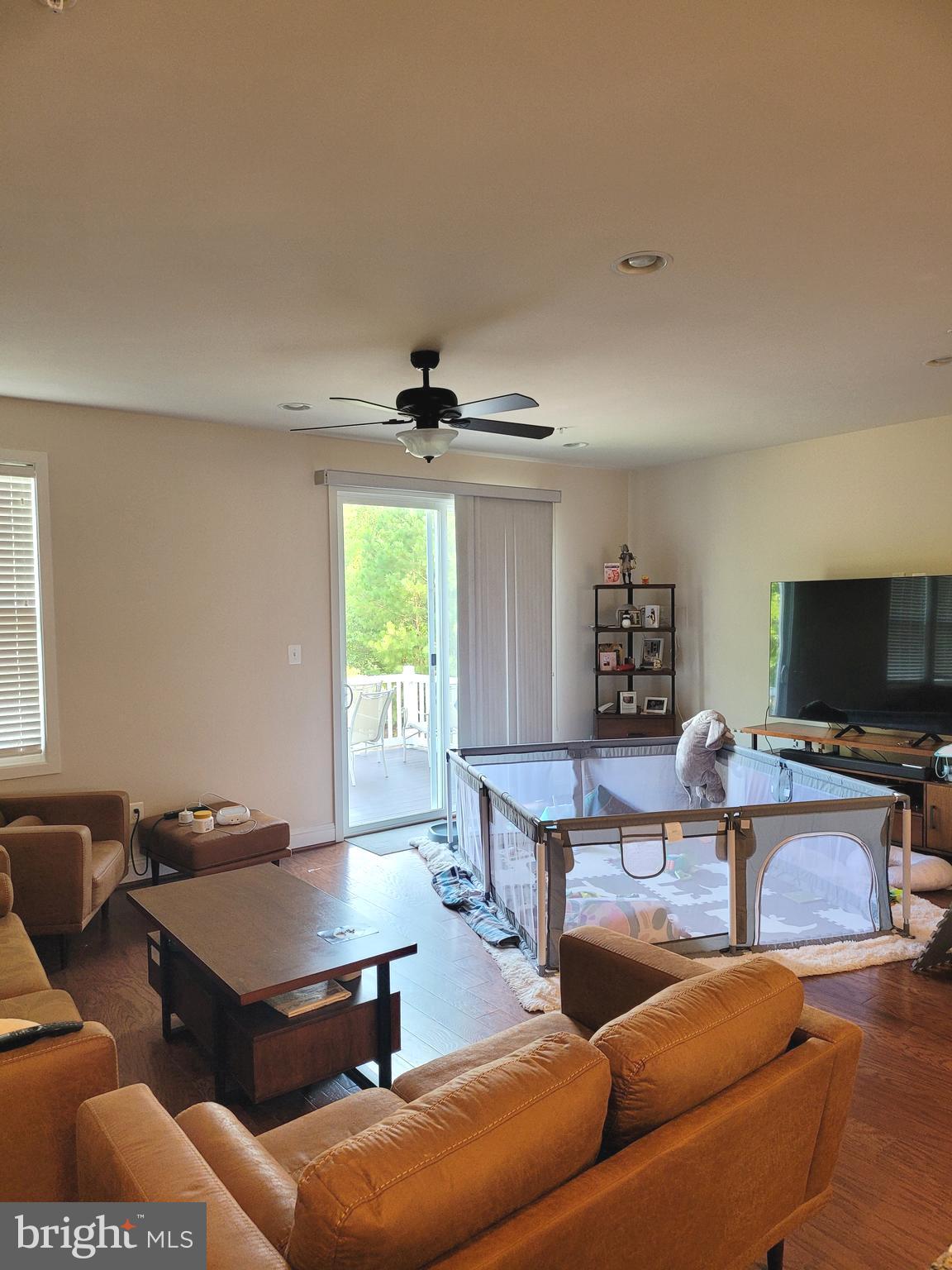 OYSTER BAY CONDOMINIUMS - Residential Lease