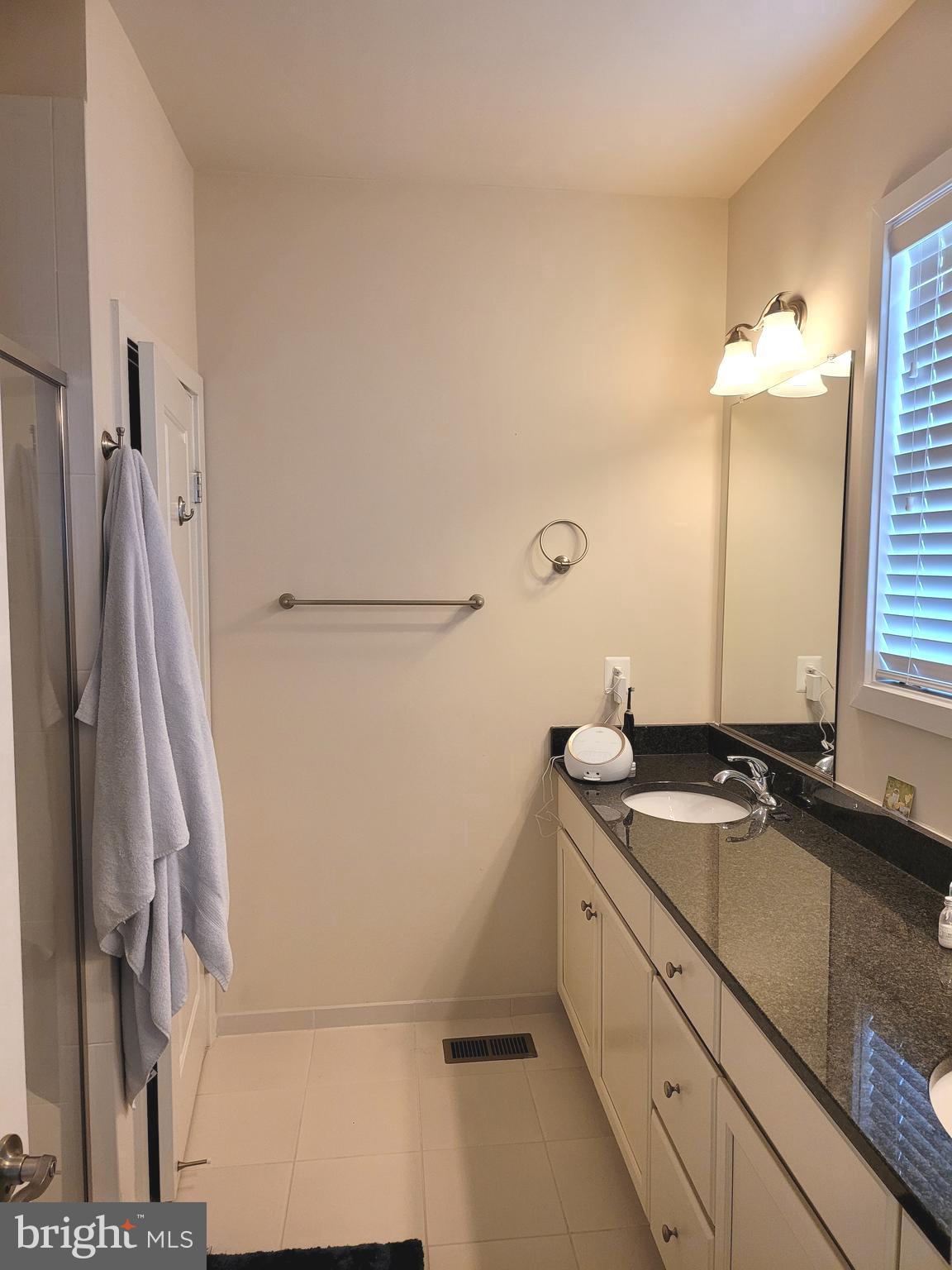 OYSTER BAY CONDOMINIUMS - Residential Lease